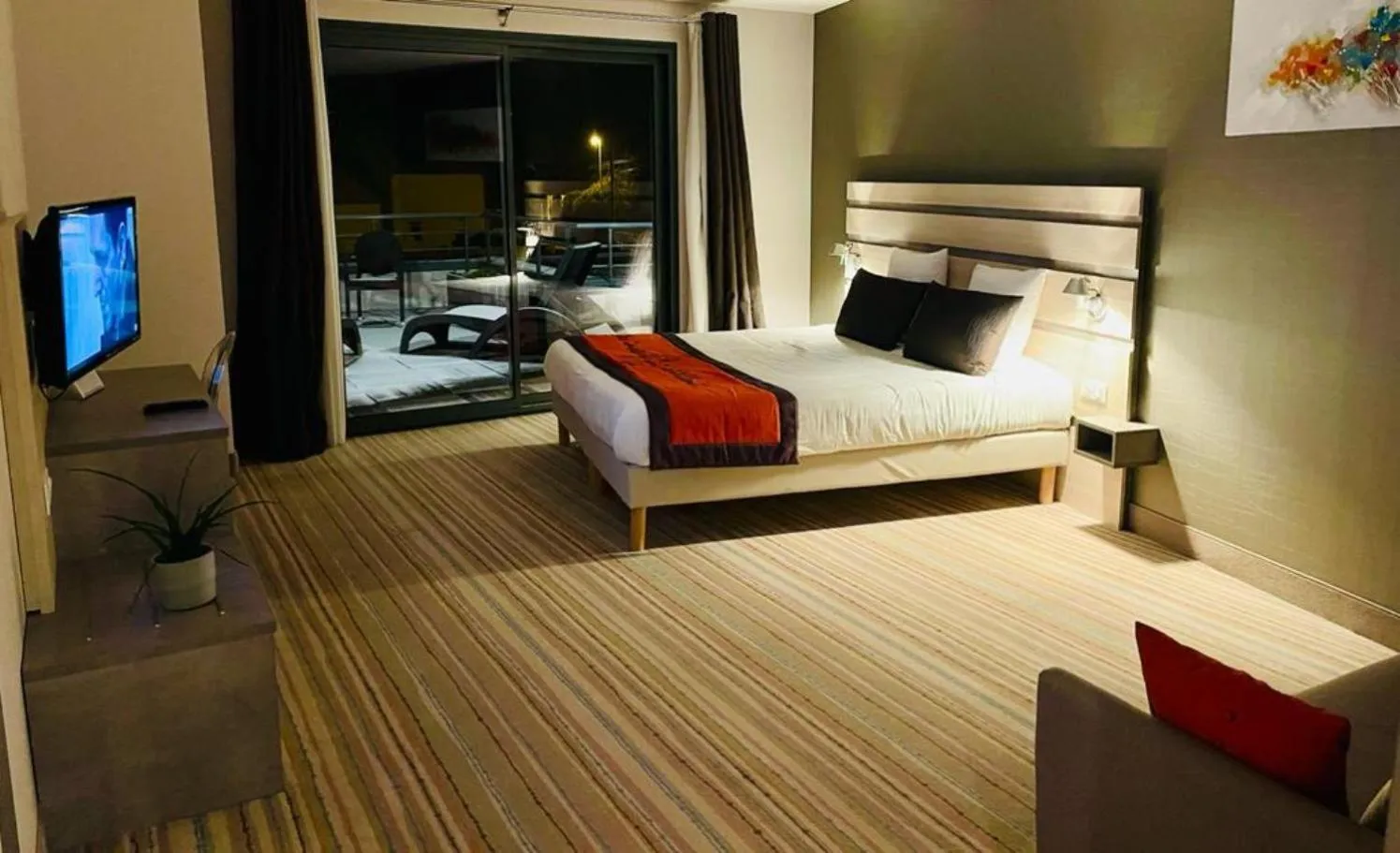 Bedroom in Au Coeur Des Bulles