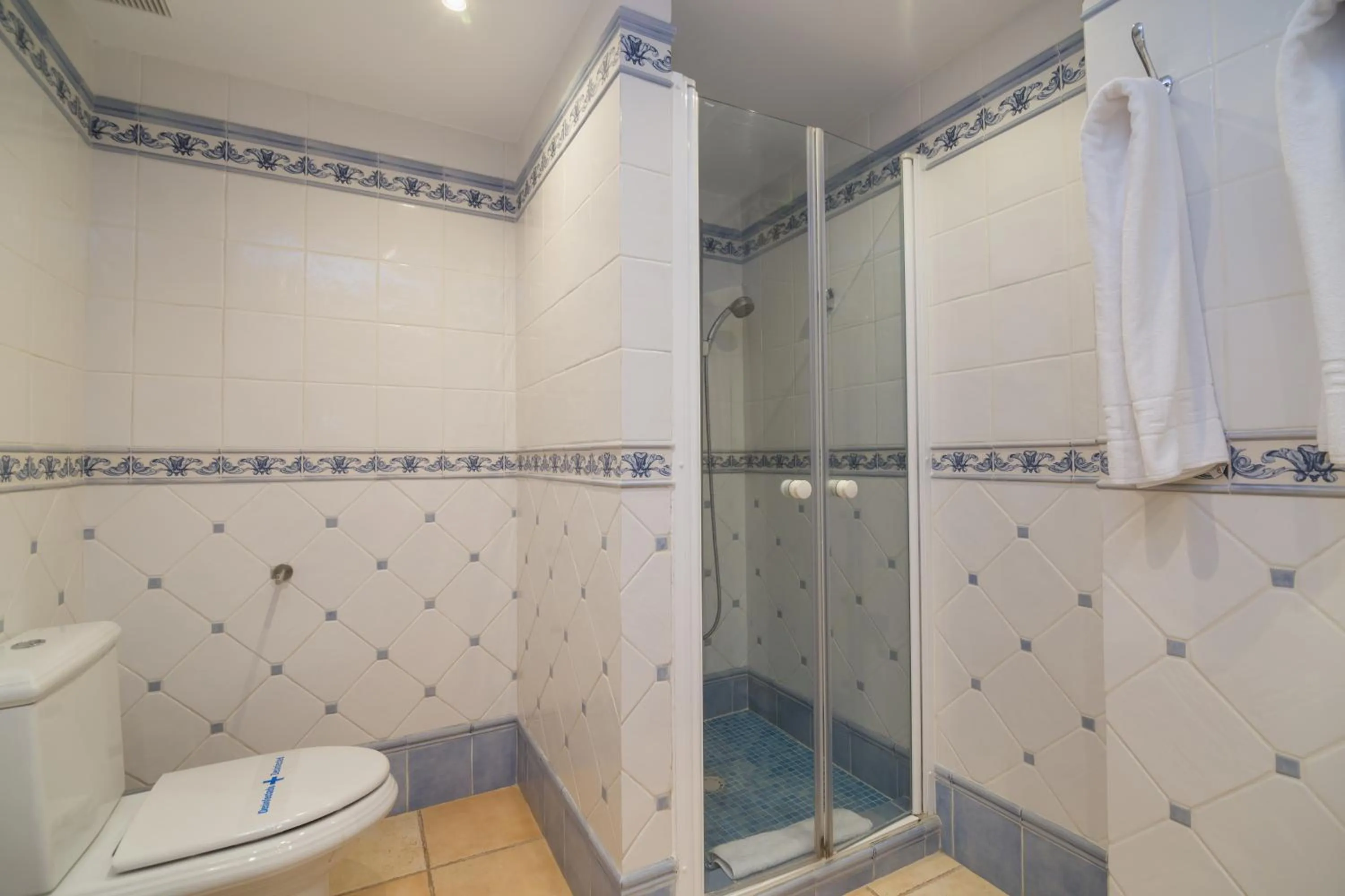 Bathroom in Jardines de las Golondrinas