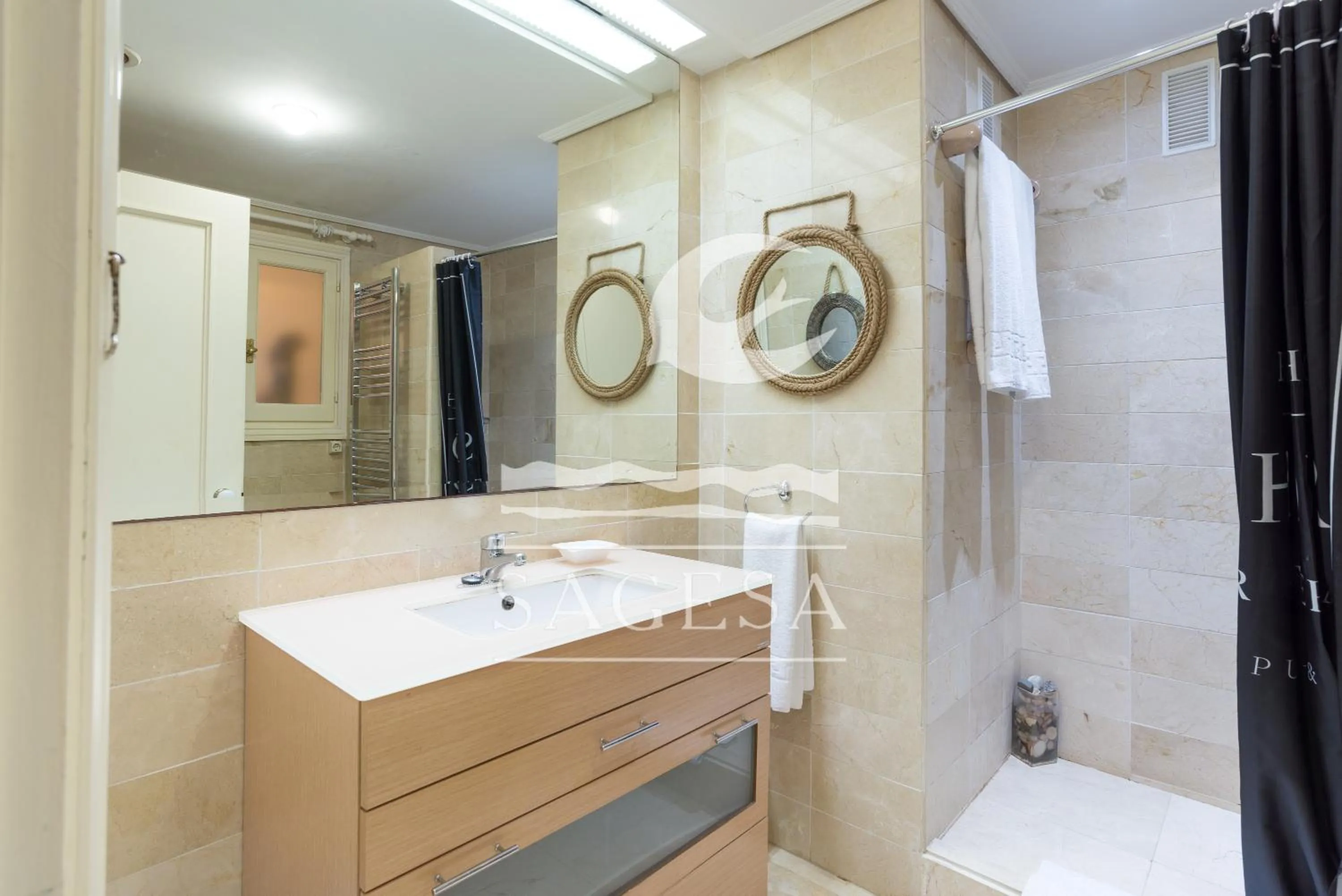 Bathroom in Jardines de las Golondrinas