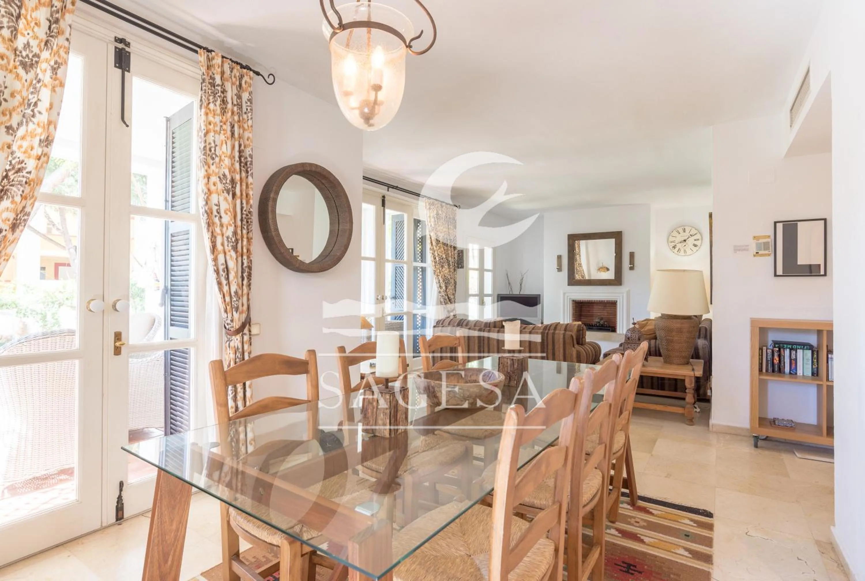 Dining area in Jardines de las Golondrinas