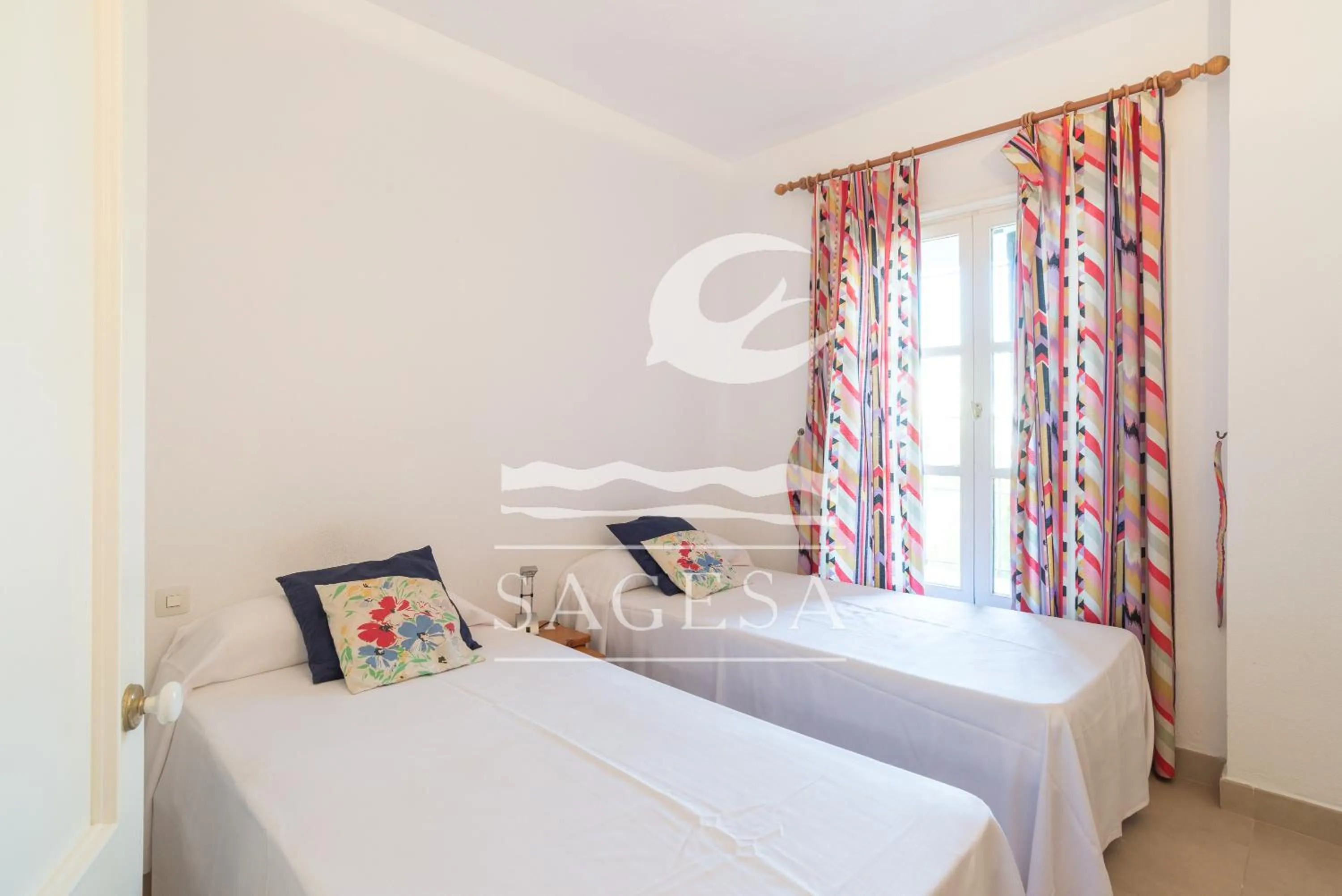 Bedroom, Bed in Jardines de las Golondrinas