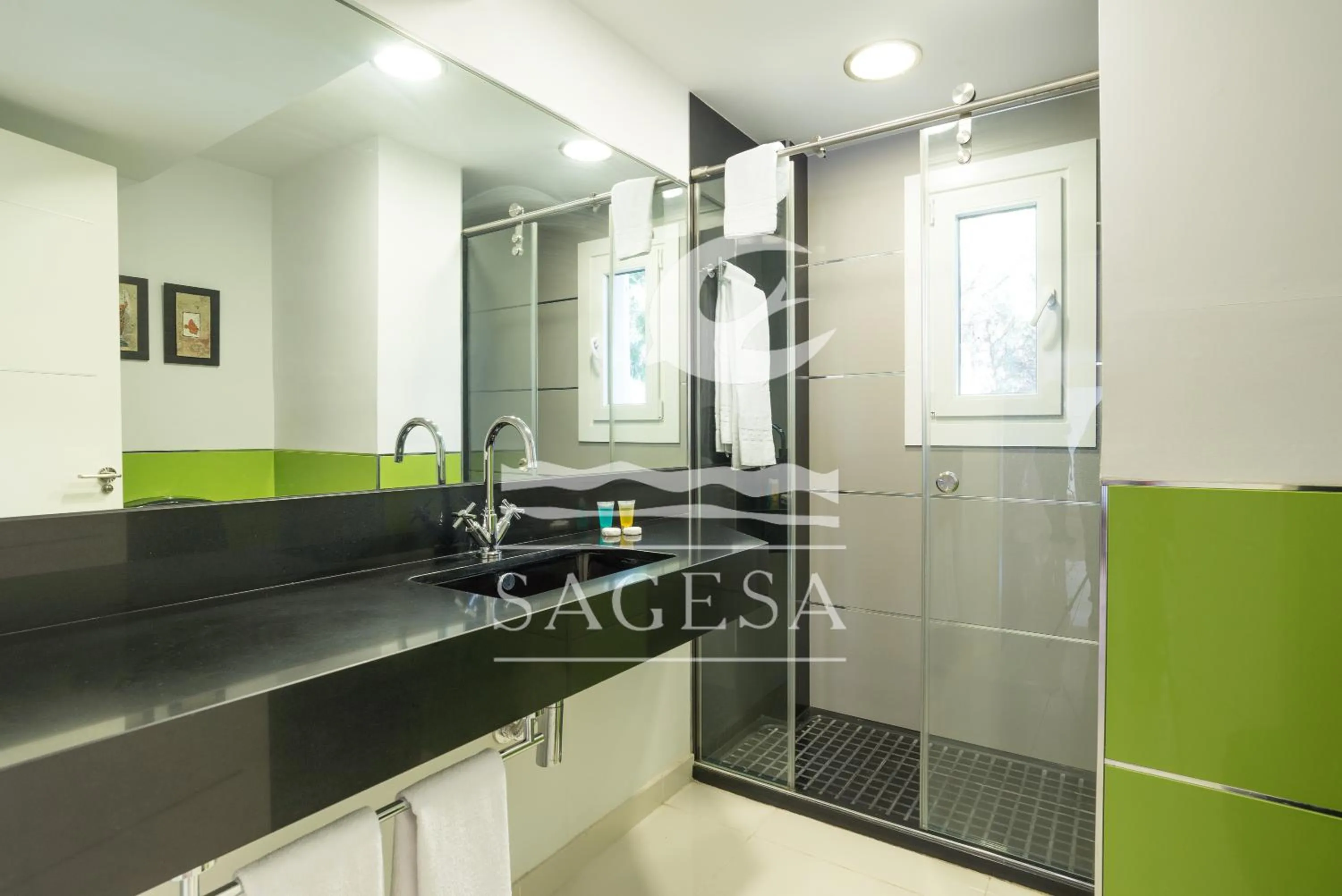 Bathroom in Jardines de las Golondrinas