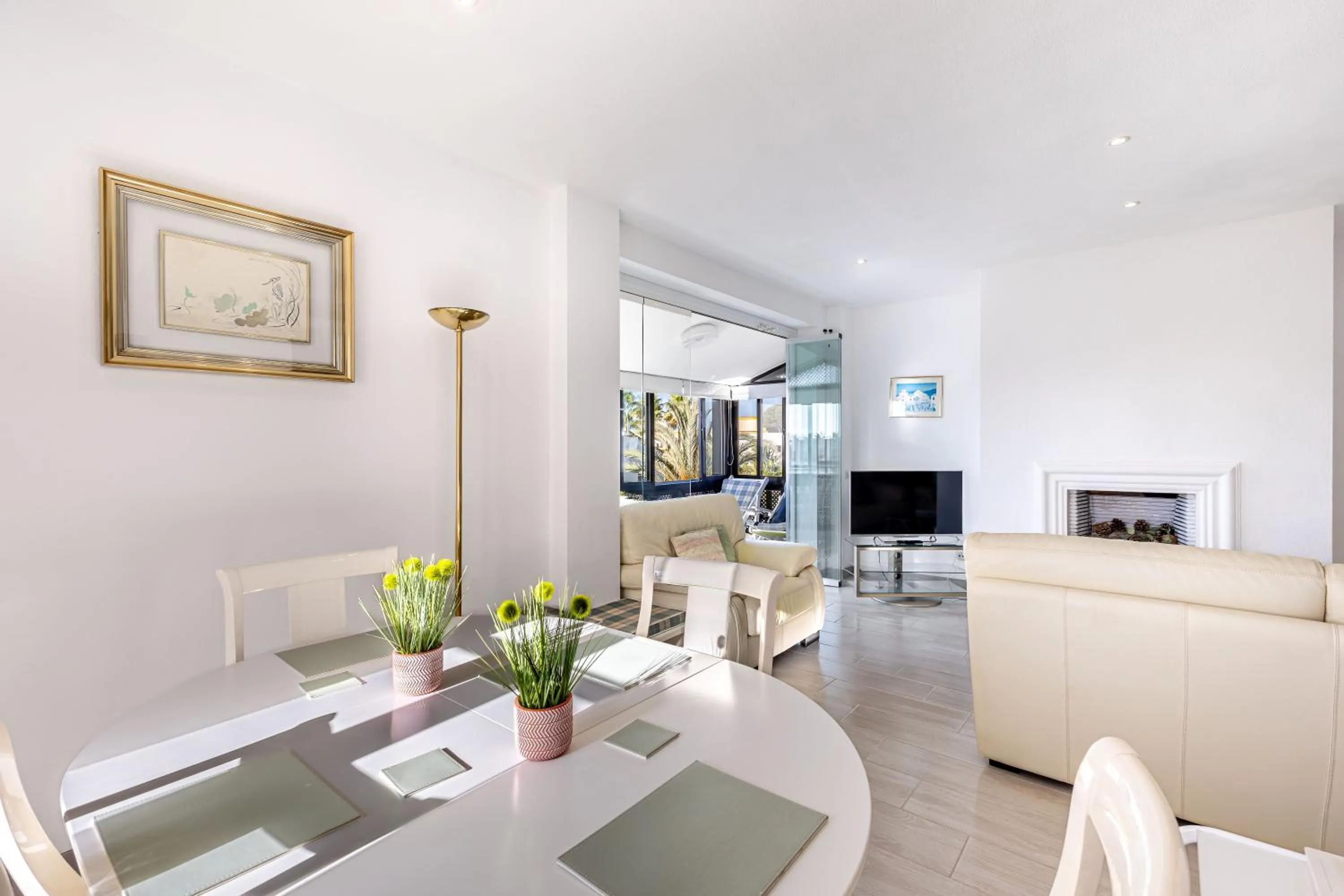 TV and multimedia in Jardines de las Golondrinas