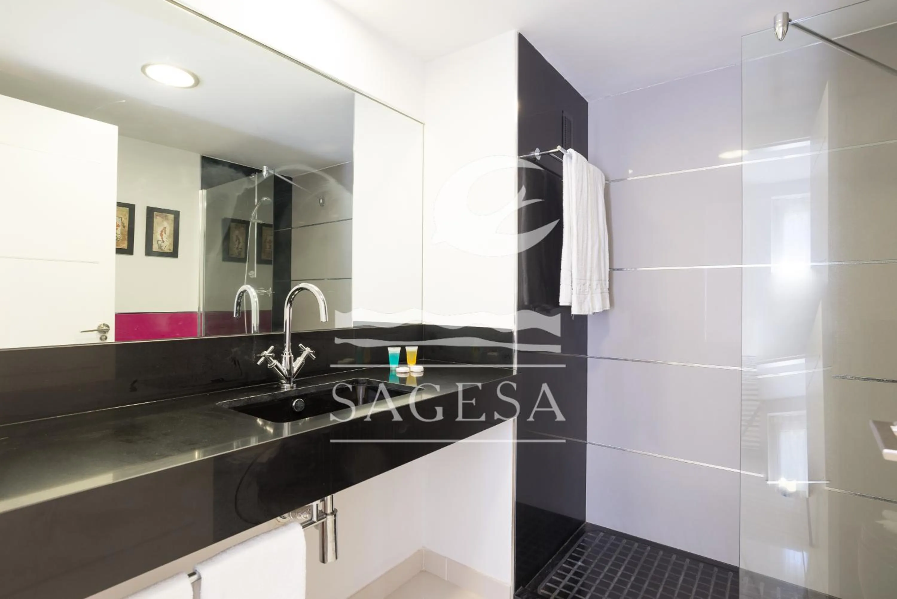 Bathroom in Jardines de las Golondrinas