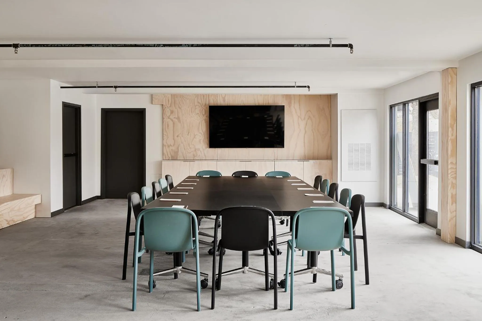 Communal lounge/ TV room in Field Station Moab