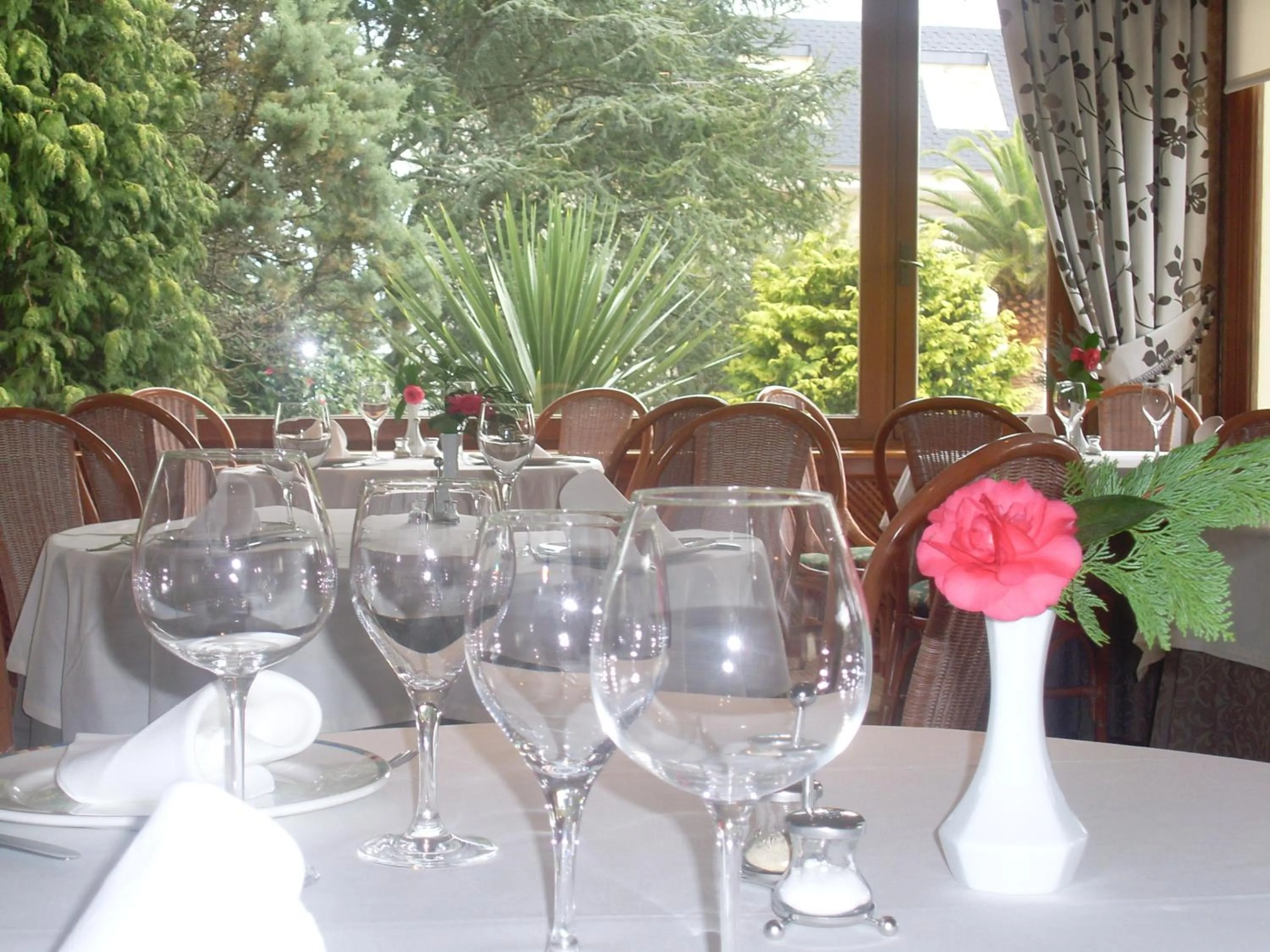 Restaurant/places to eat in Hotel Spa Bosque mar