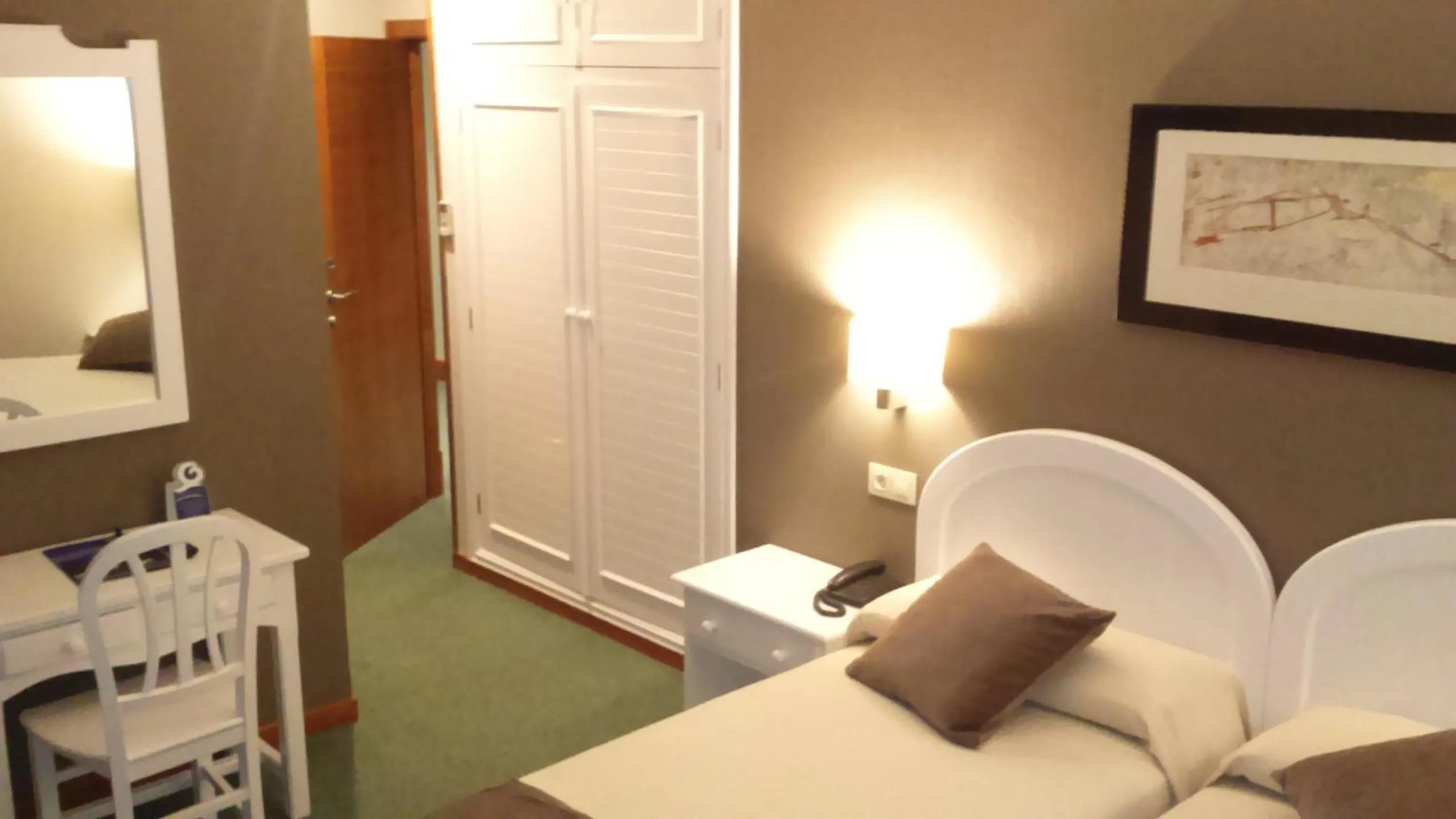 Bed in Hotel Spa Bosque mar