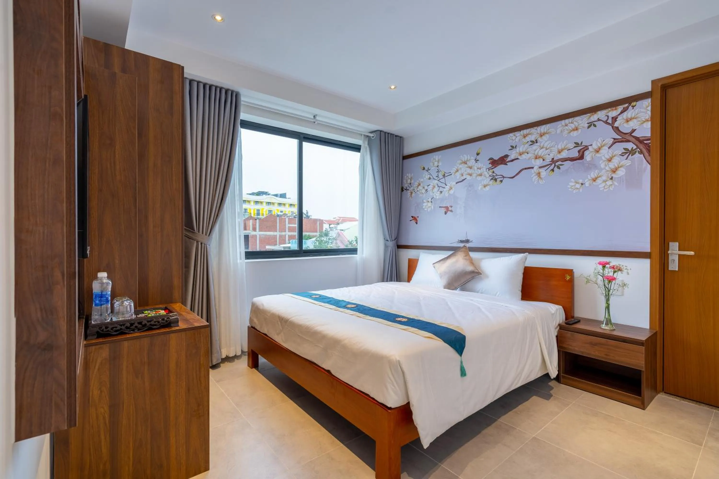 Photo of the whole room, Bed in The Present River Villa Hoi An