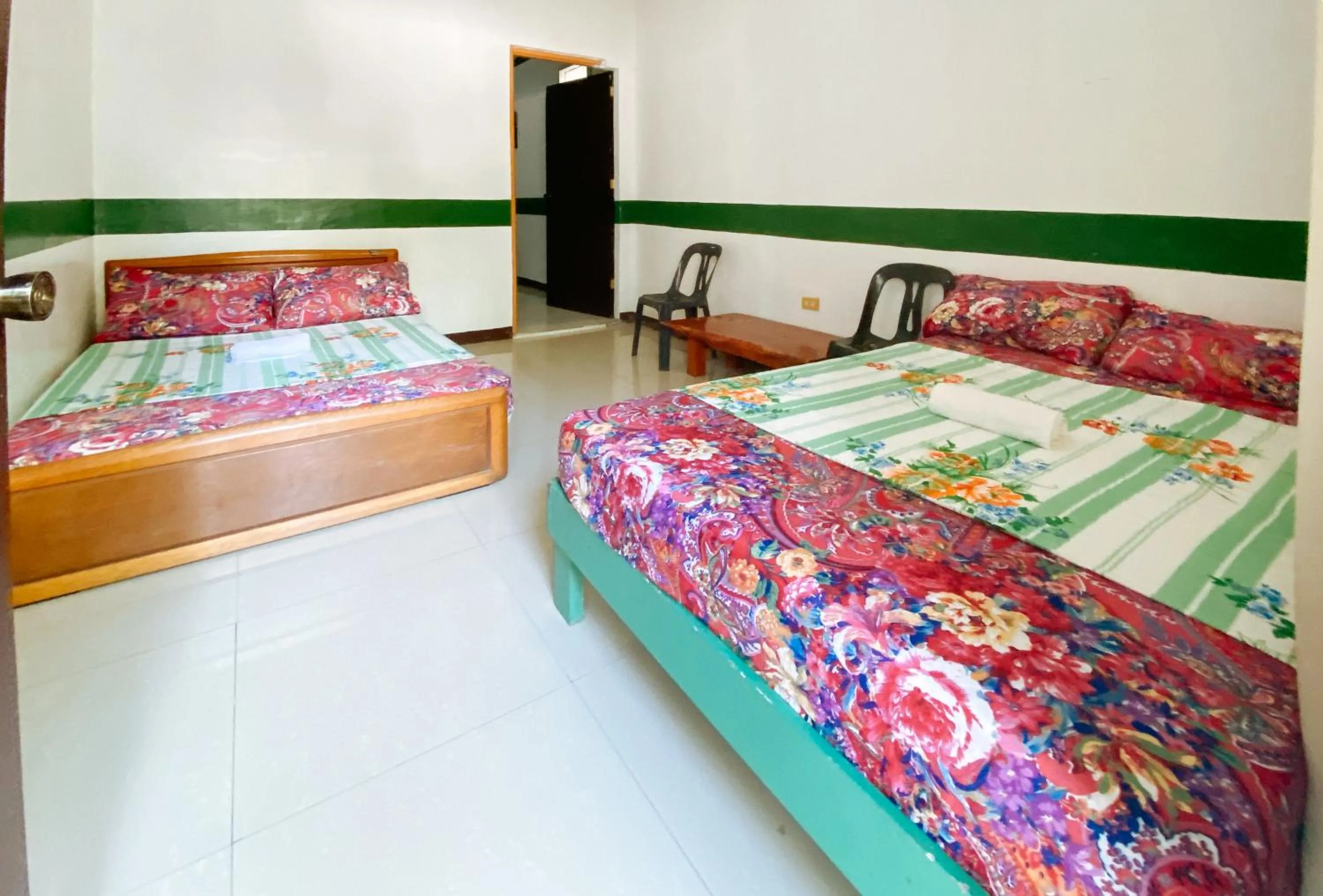 Photo of the whole room, Bed in RedDoorz @ Classique Pan Oriental Hotel and Resort Batangas