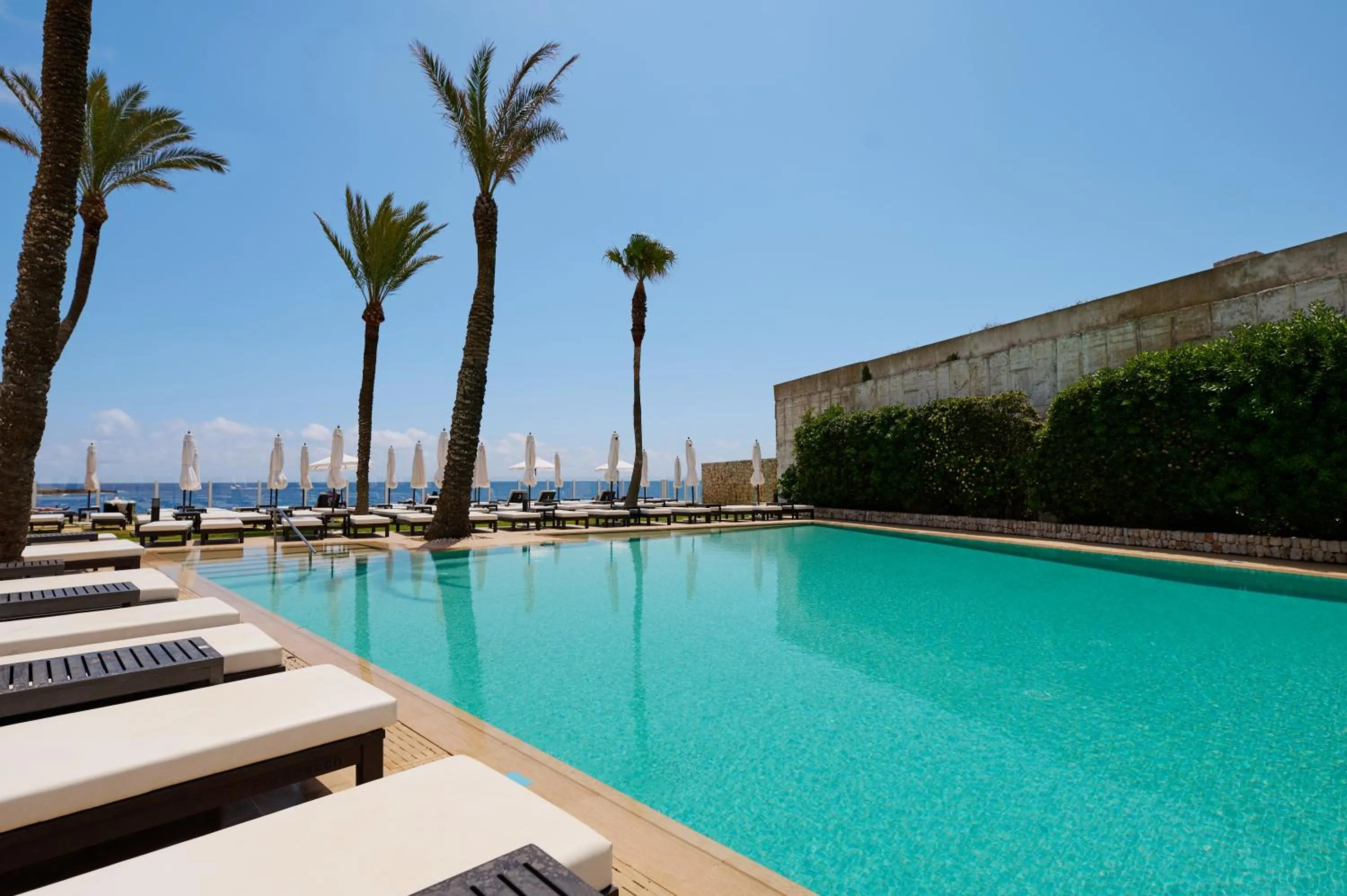 Swimming pool in AluaSoul Menorca - Adults Only