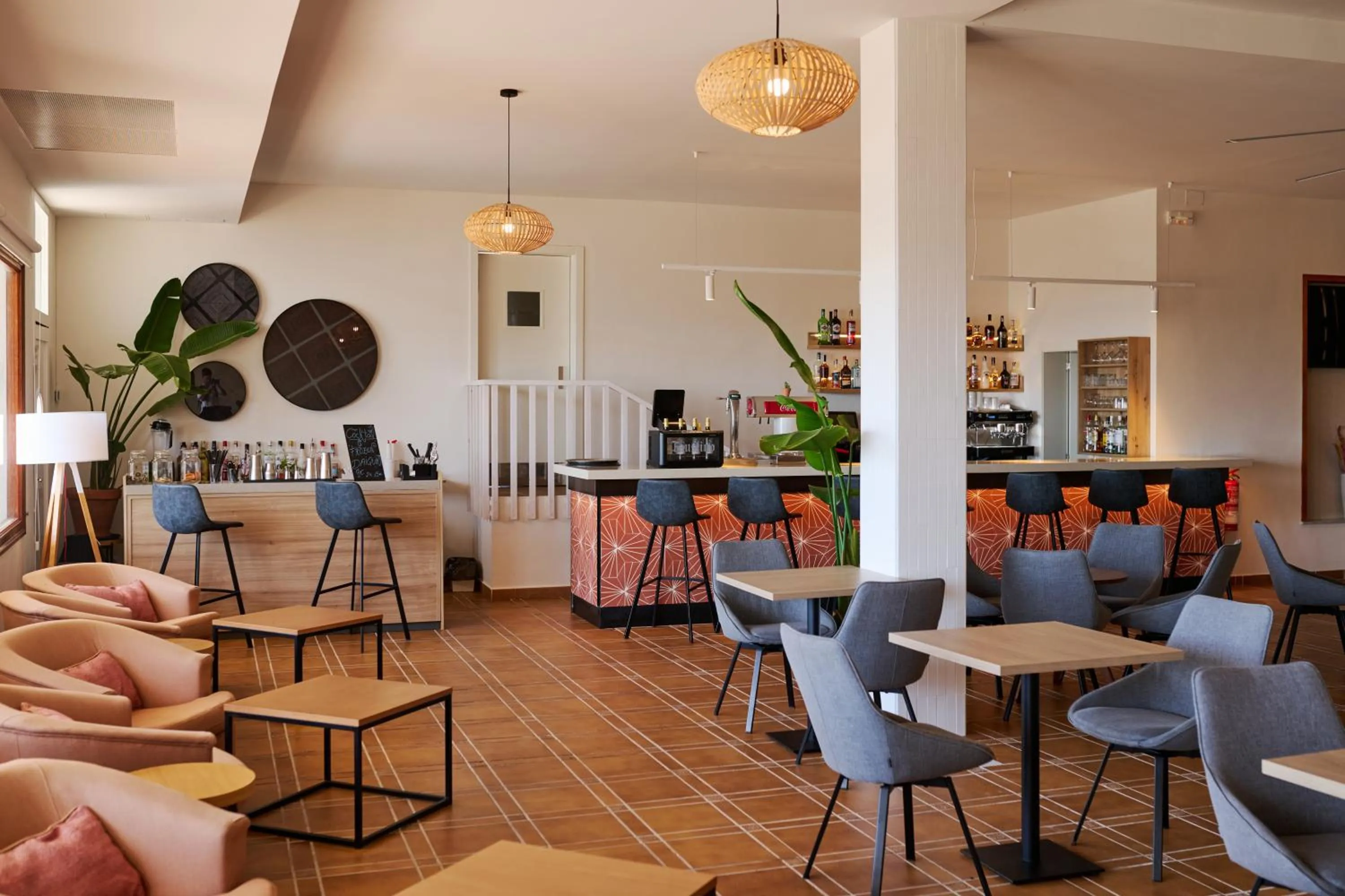 Lounge or bar in AluaSoul Menorca - Adults Only