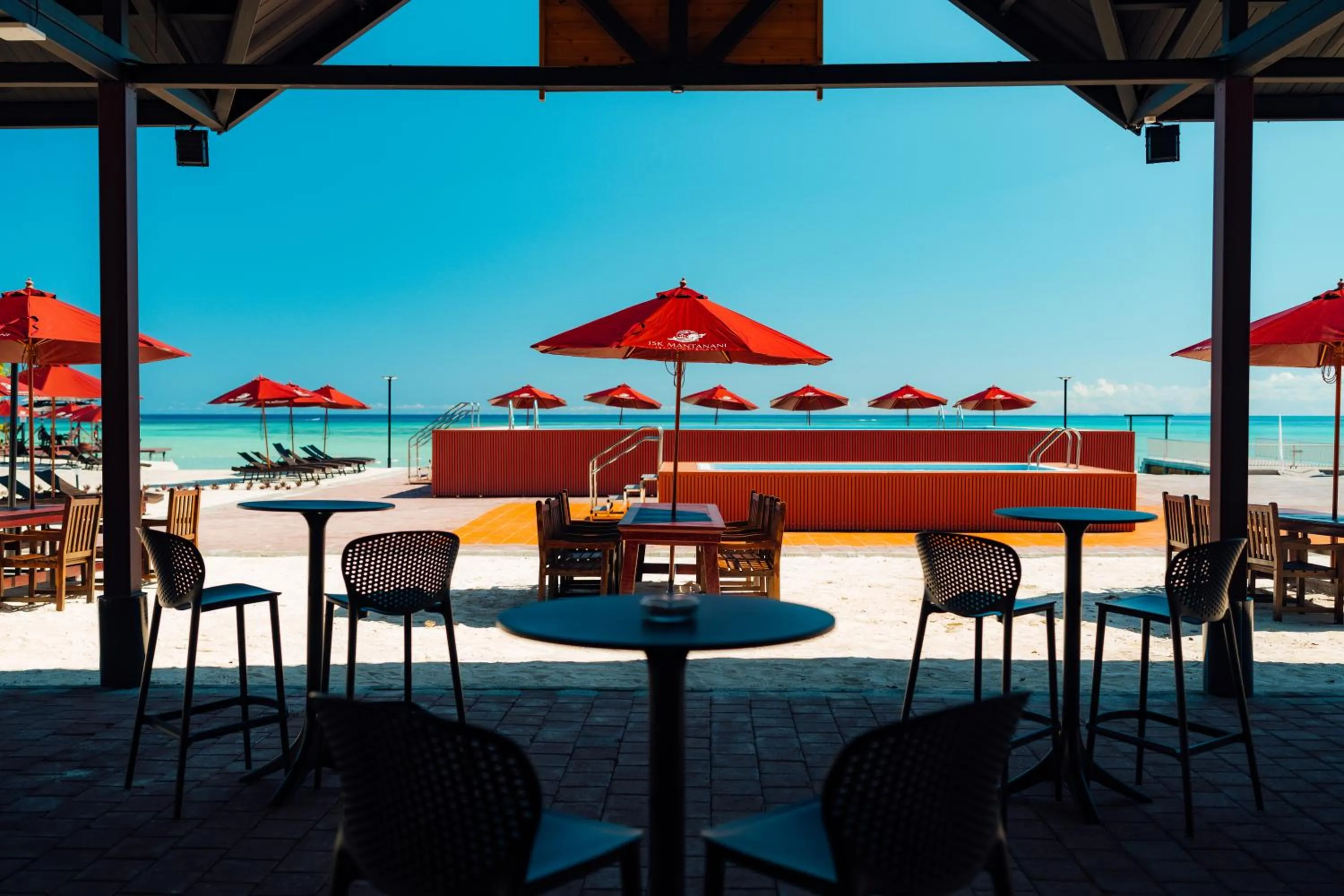 Restaurant/places to eat in JSK Mantanani Island Resorts