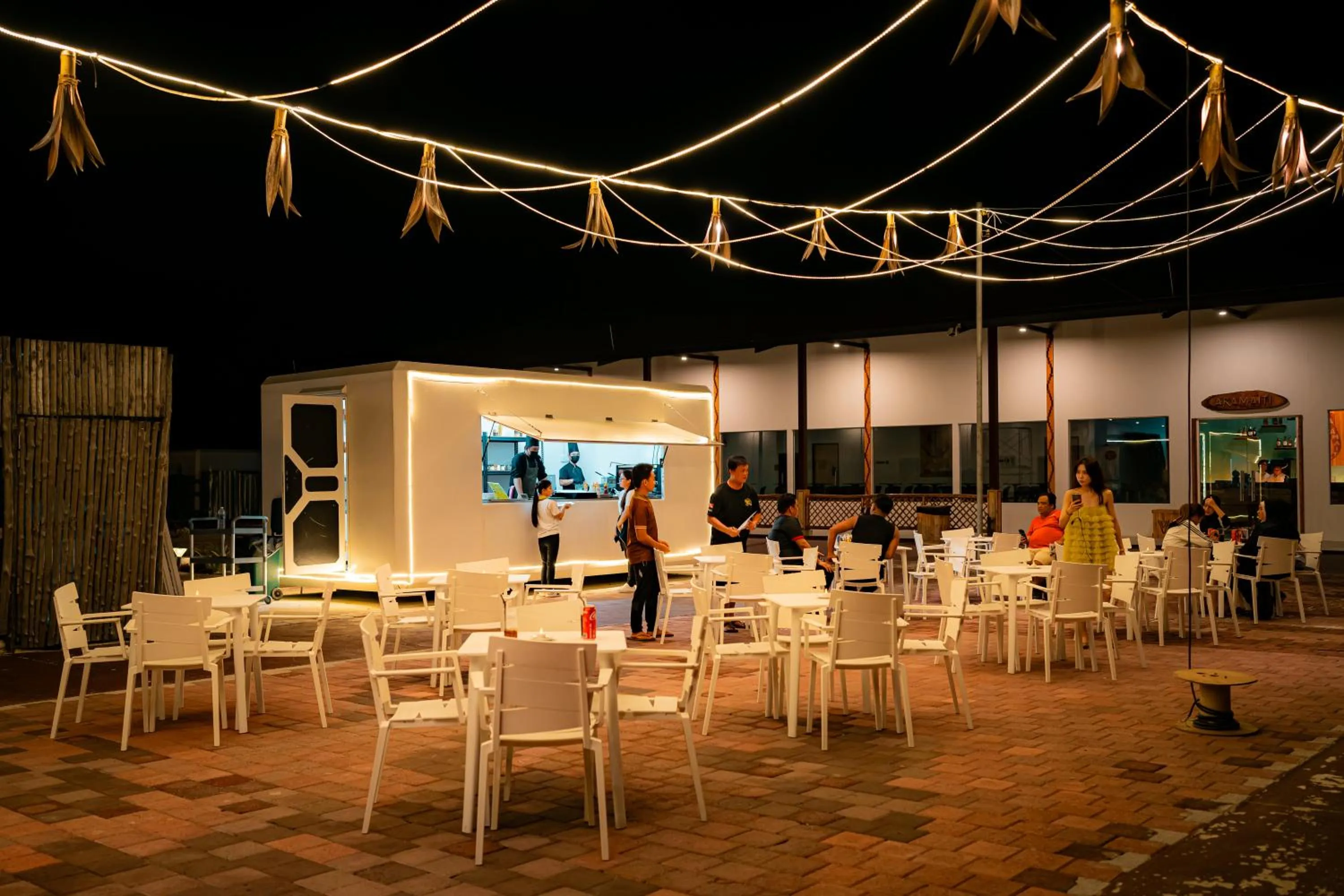 Restaurant/places to eat in JSK Mantanani Island Resorts