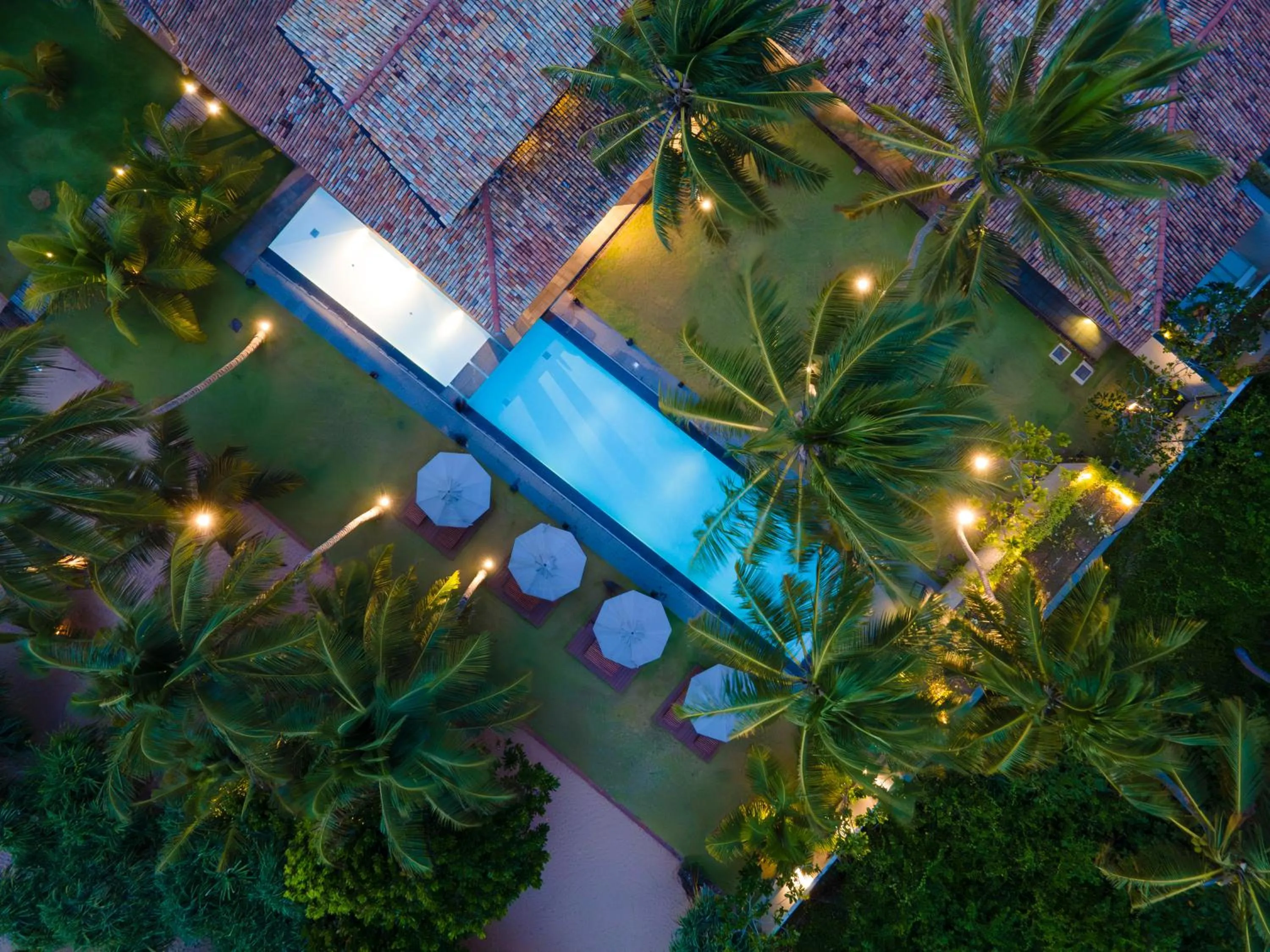 Swimming pool in Villa Thamburu, Bentota