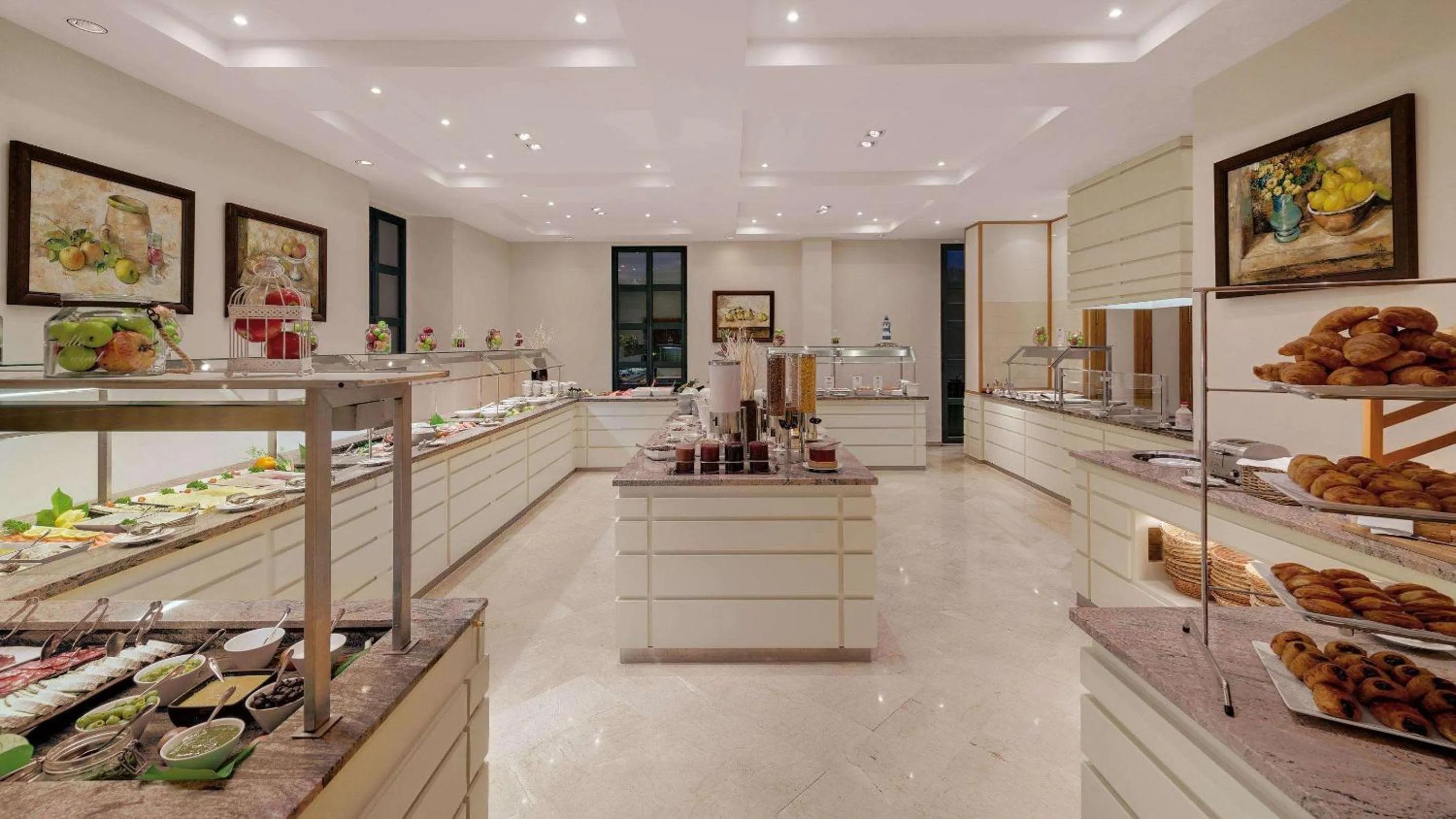 Restaurant/places to eat in Steigenberger Hotel and Resort Camp de Mar