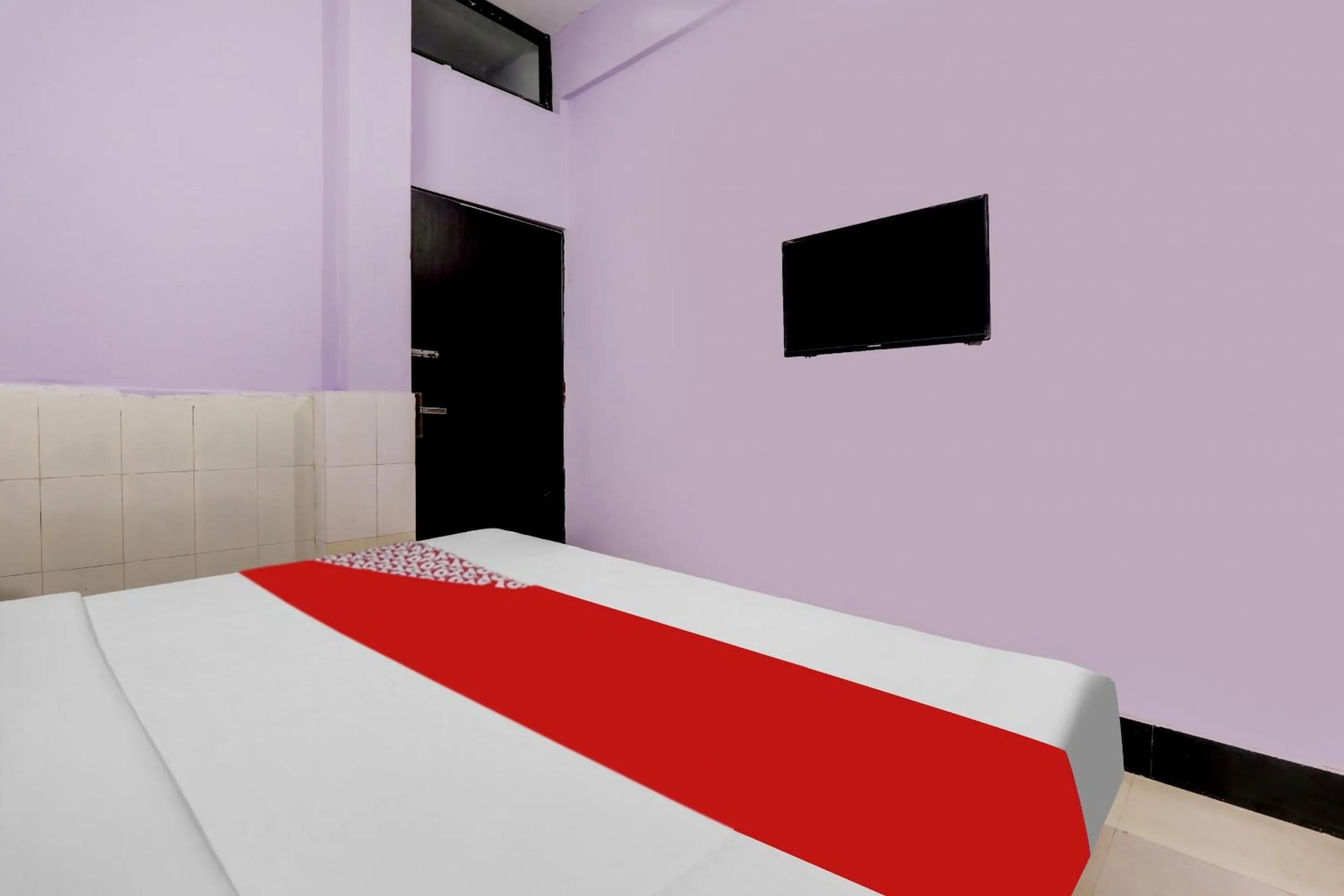 Facade/entrance in Hotel O SRV Palace