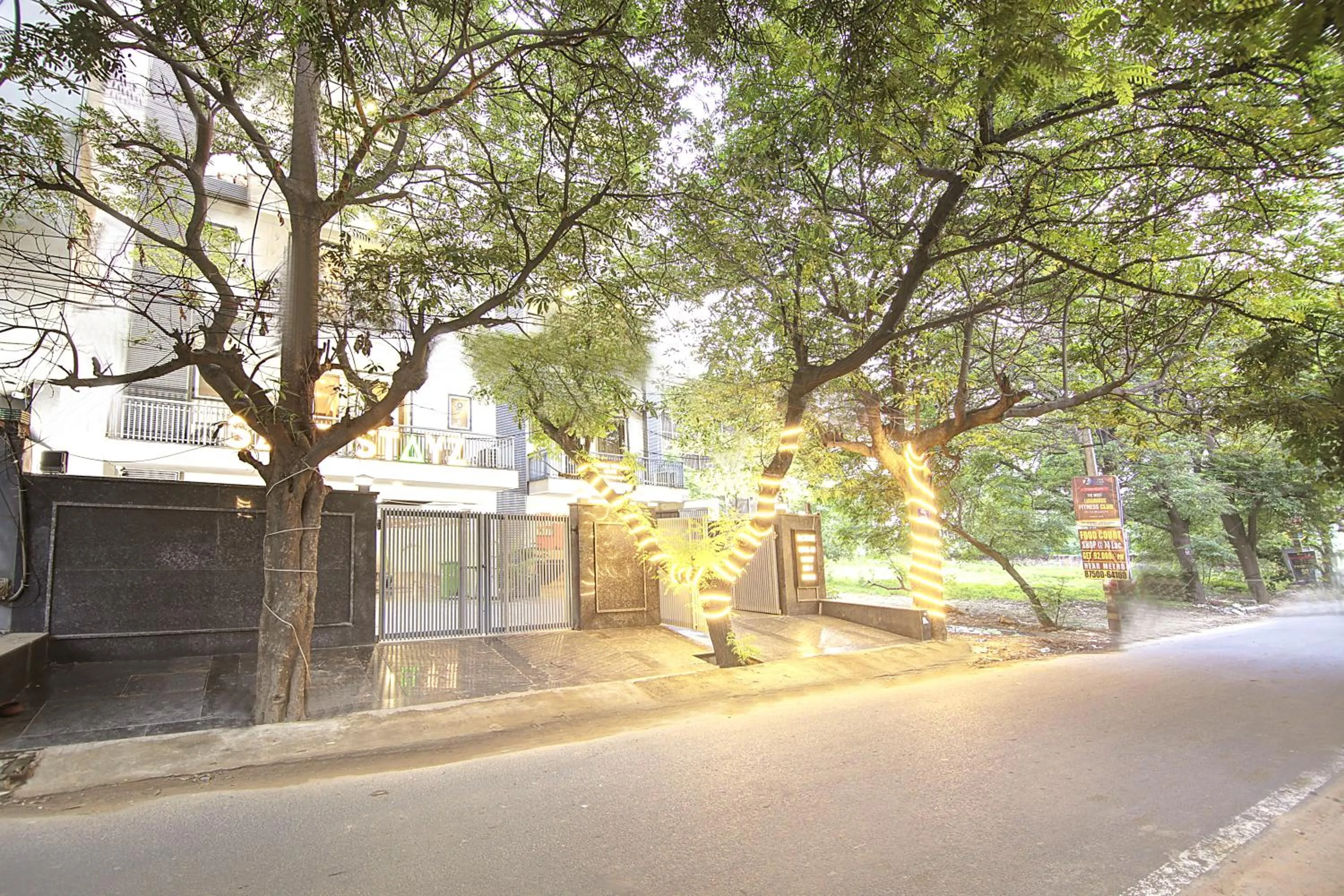 Property building in Saltstayz Select - Huda City Center