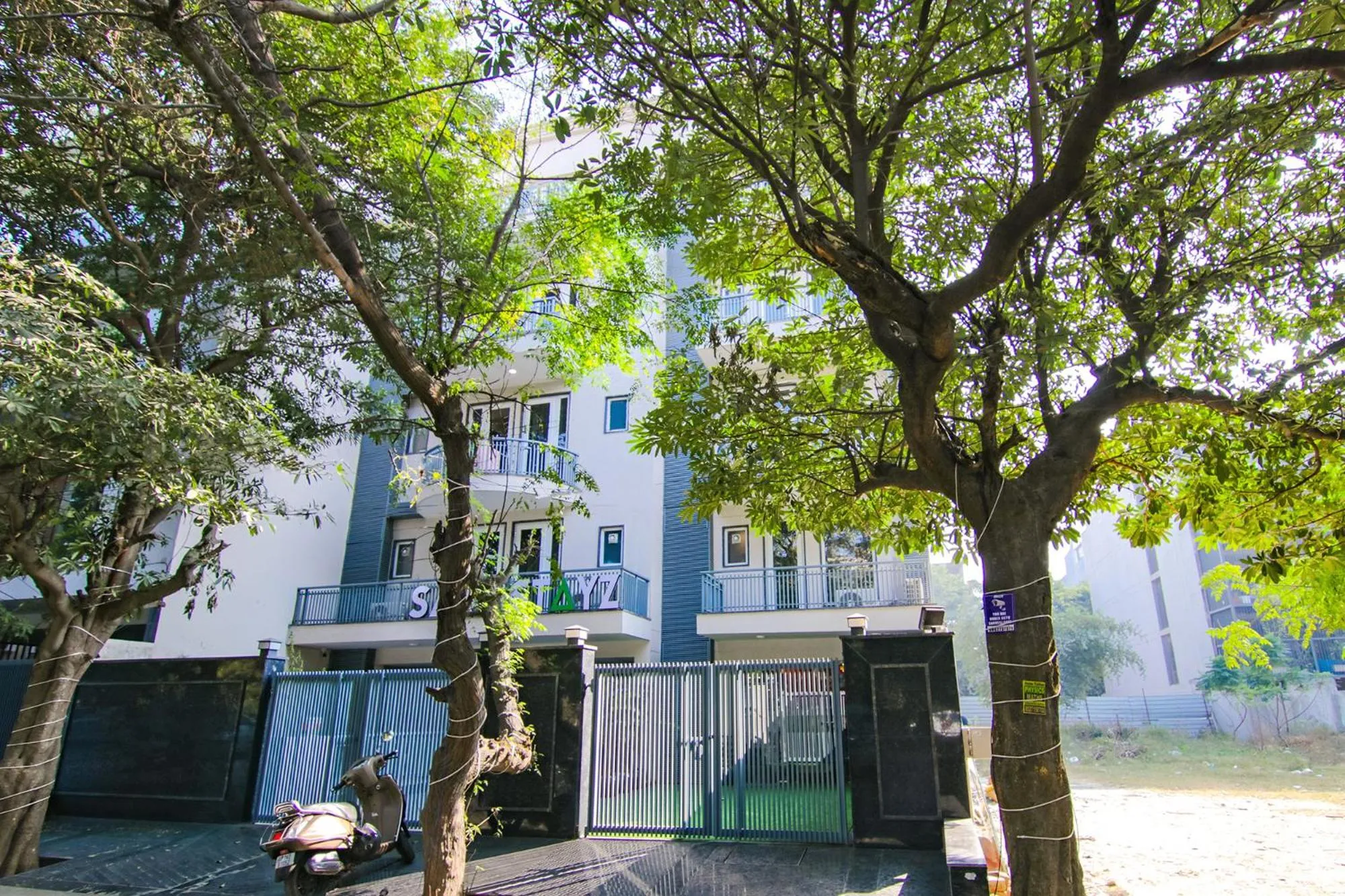 Property building in Saltstayz Select - Huda City Center