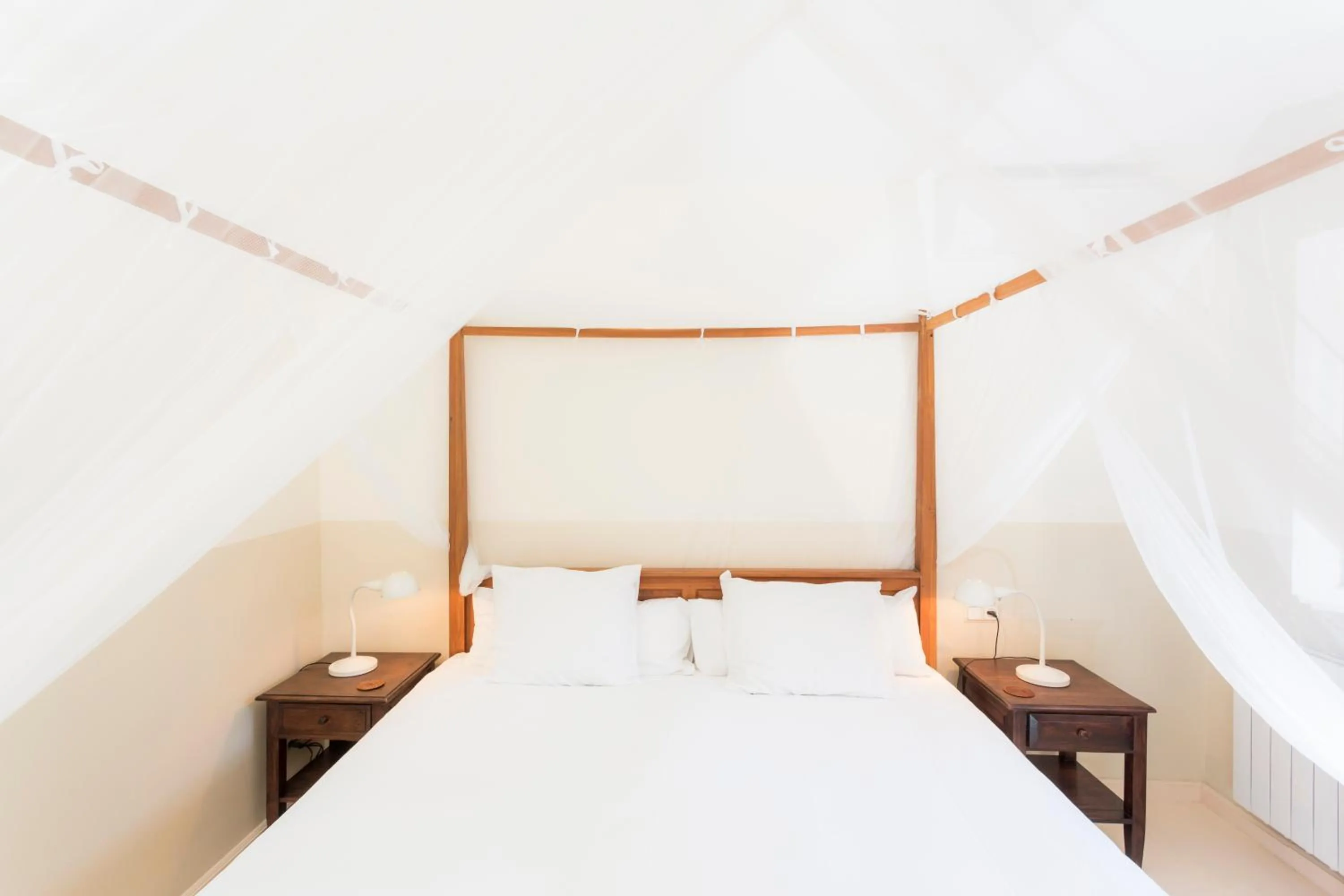 Bed in Hotel La Fuente de la Higuera