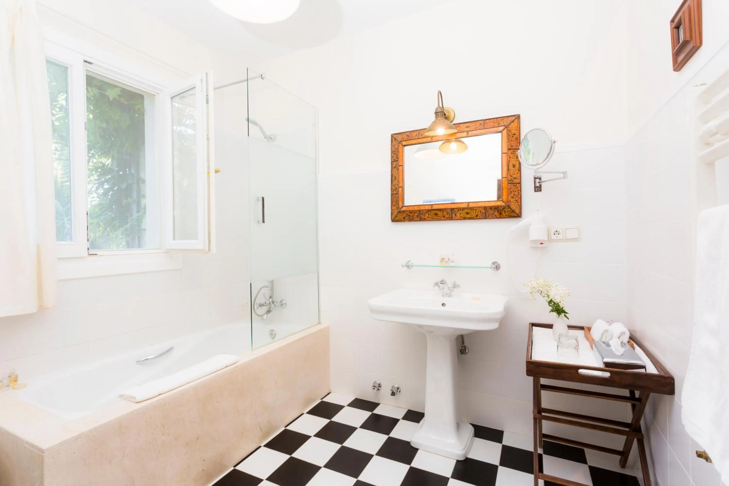 Bathroom in Hotel La Fuente de la Higuera