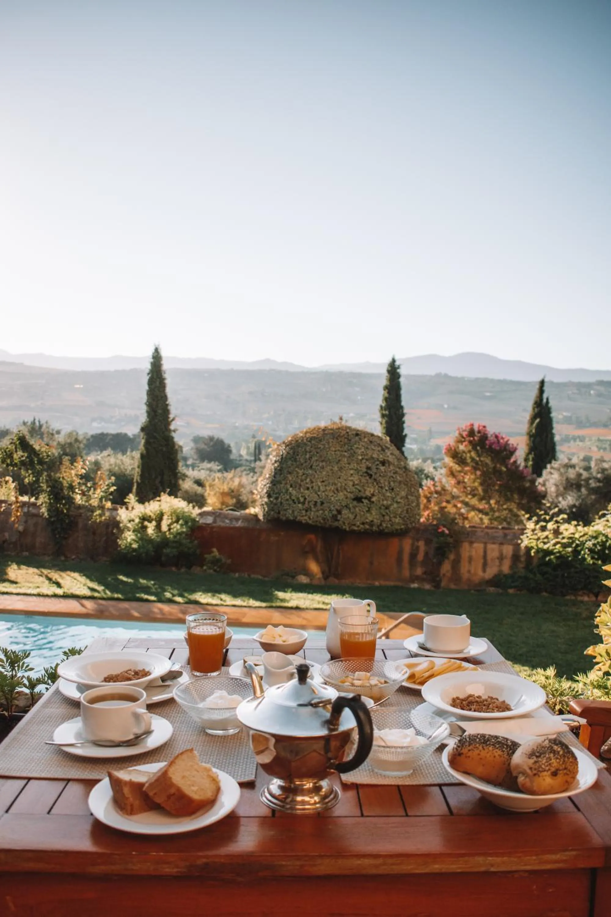 Continental breakfast in Hotel La Fuente de la Higuera