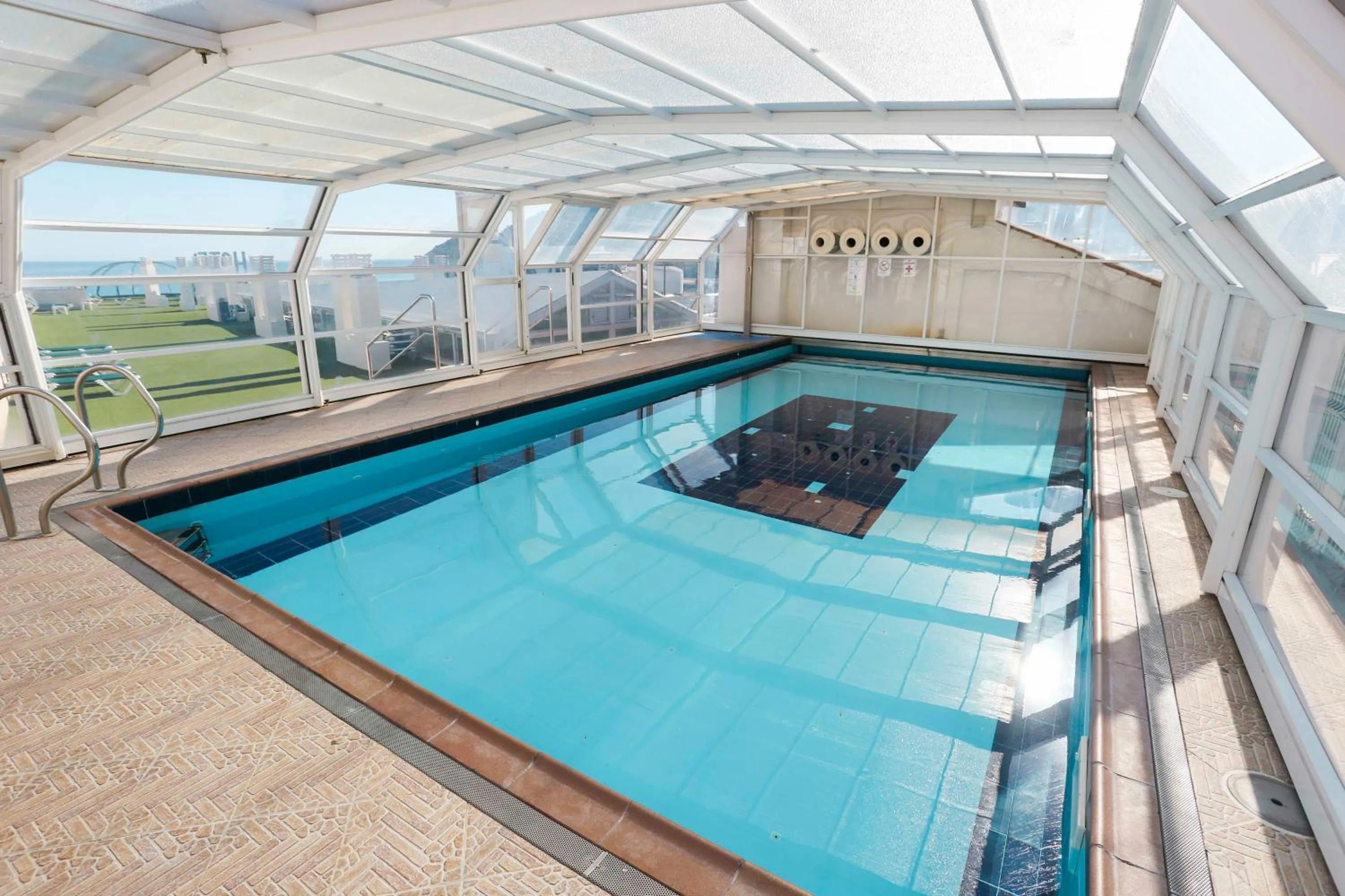 Swimming pool in KAKTUS Hotel Kaktus Albir