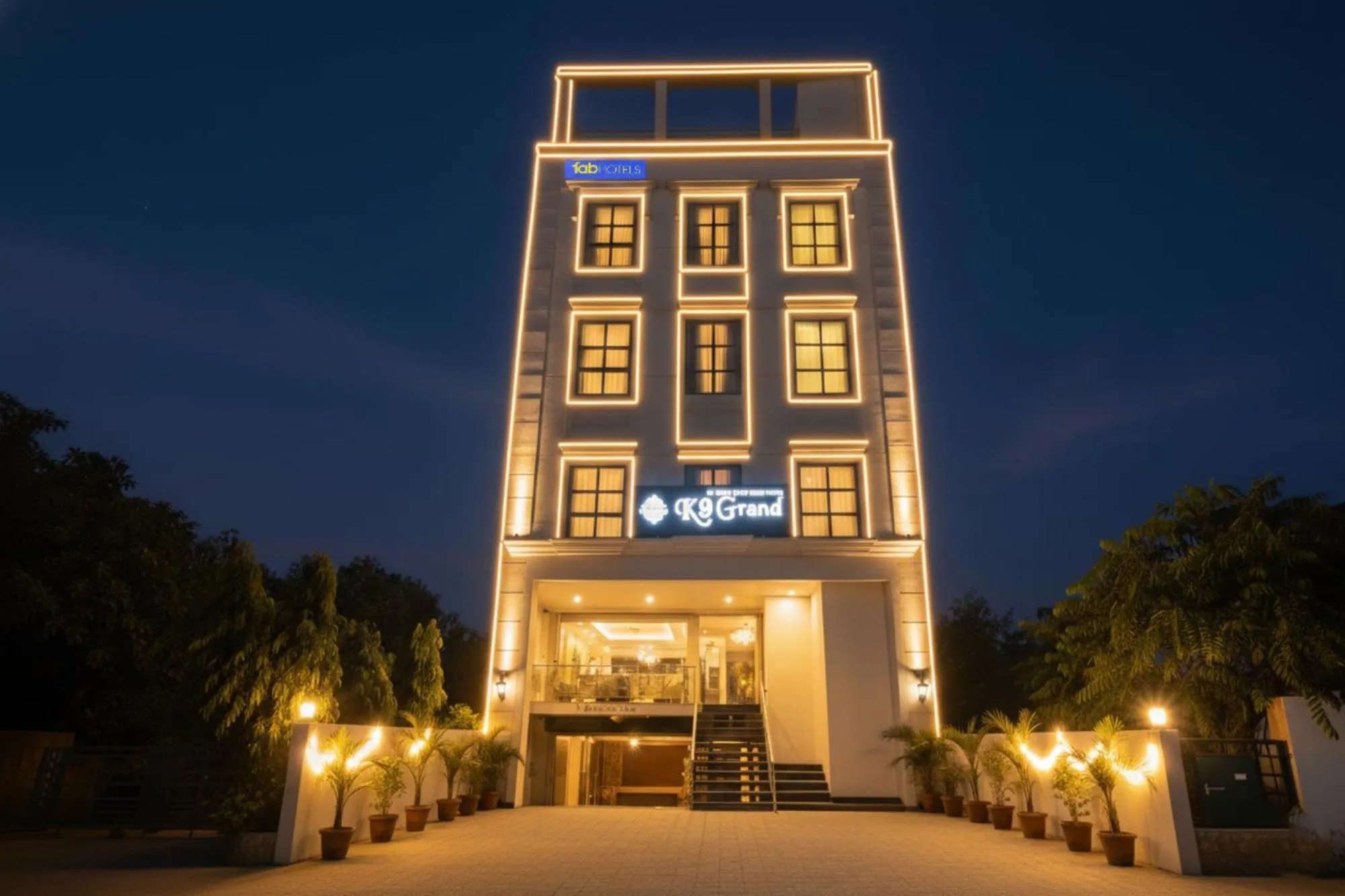 Facade/entrance in FabHotel Prime K9 Grand