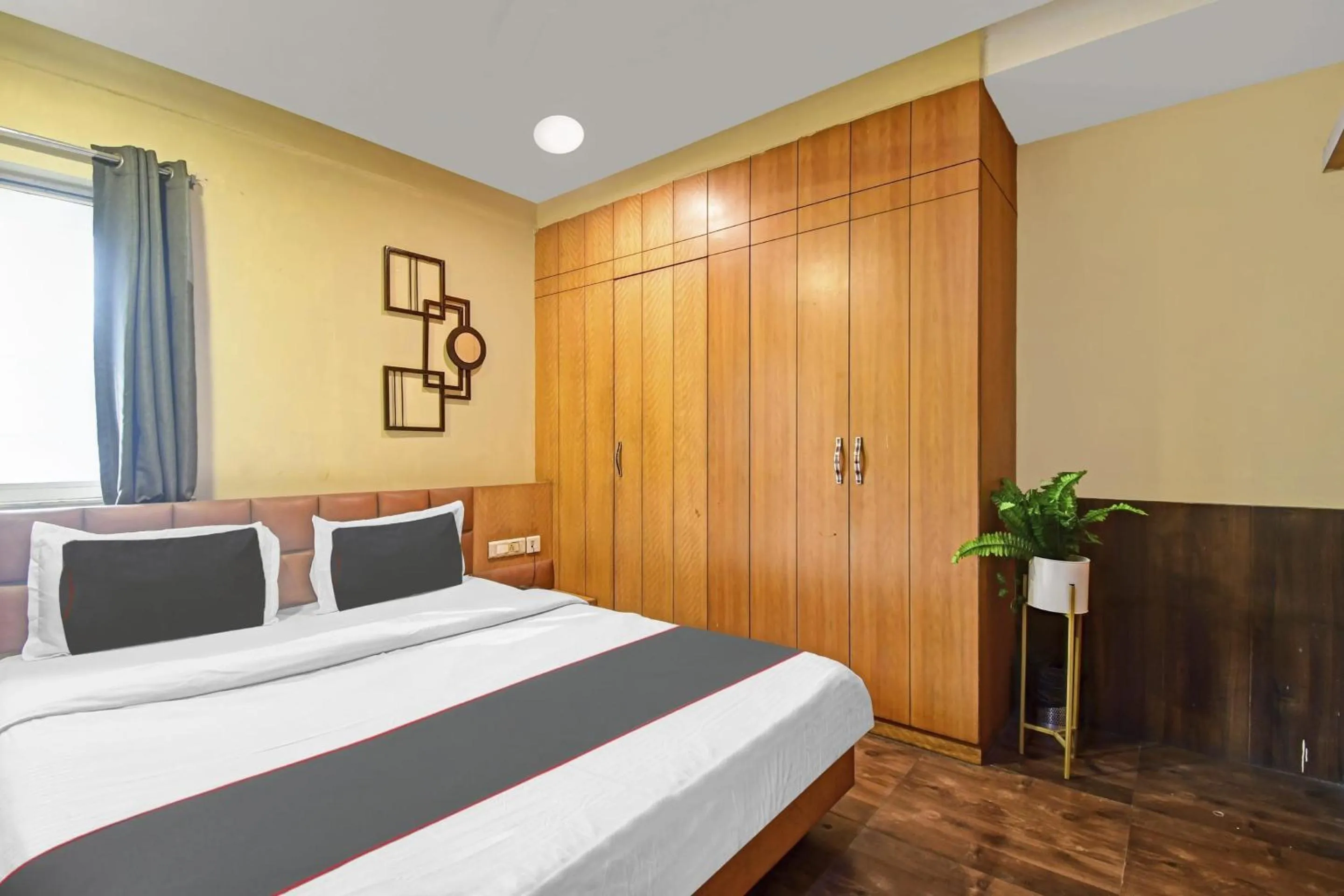 Bedroom, Bed in Super Collection O Avenue Regency Near Kalighat Kali Temple