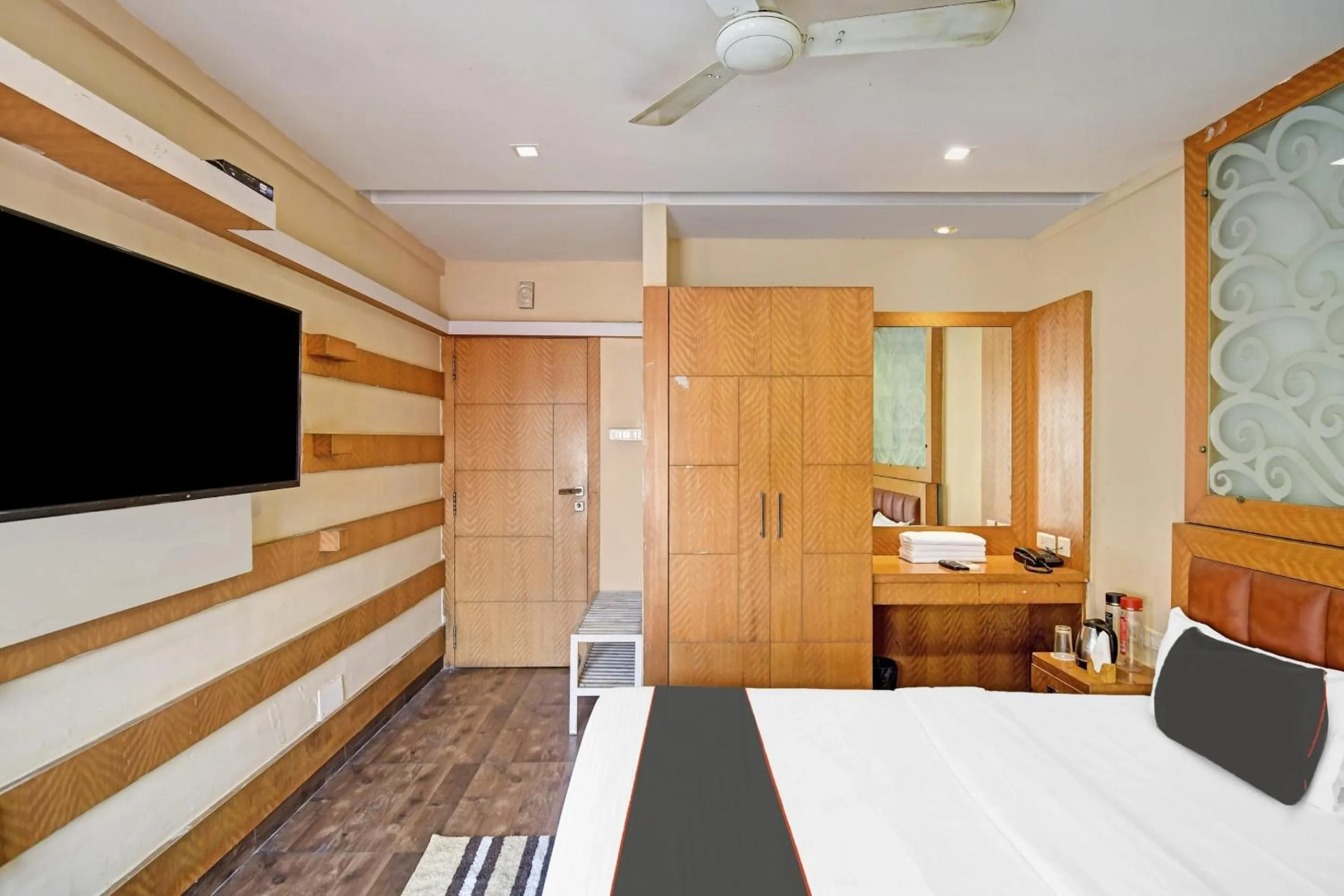 Bedroom, Bed in Super Collection O Avenue Regency Near Kalighat Kali Temple