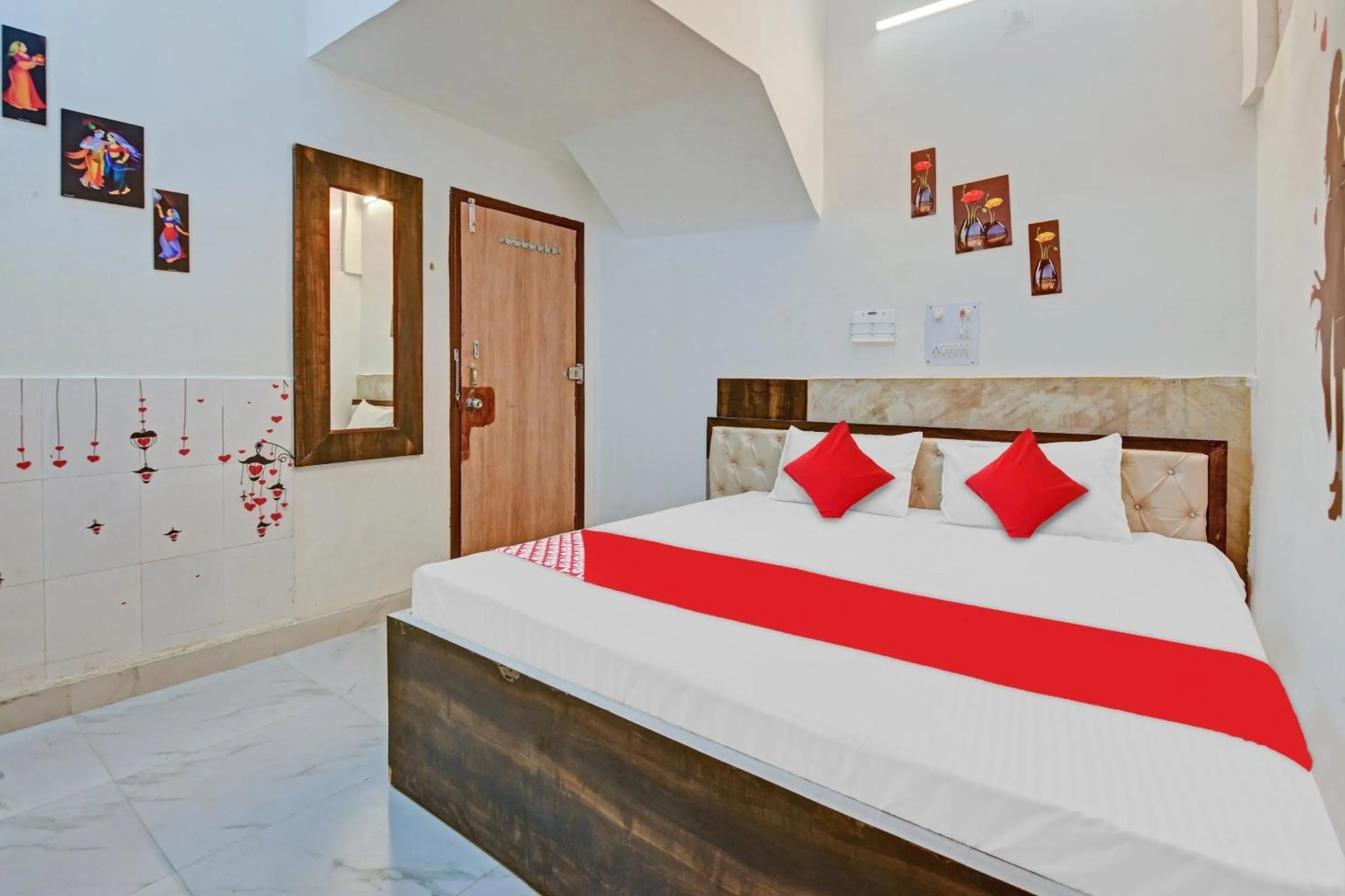 Bedroom in Hotel O The Goldy Inn