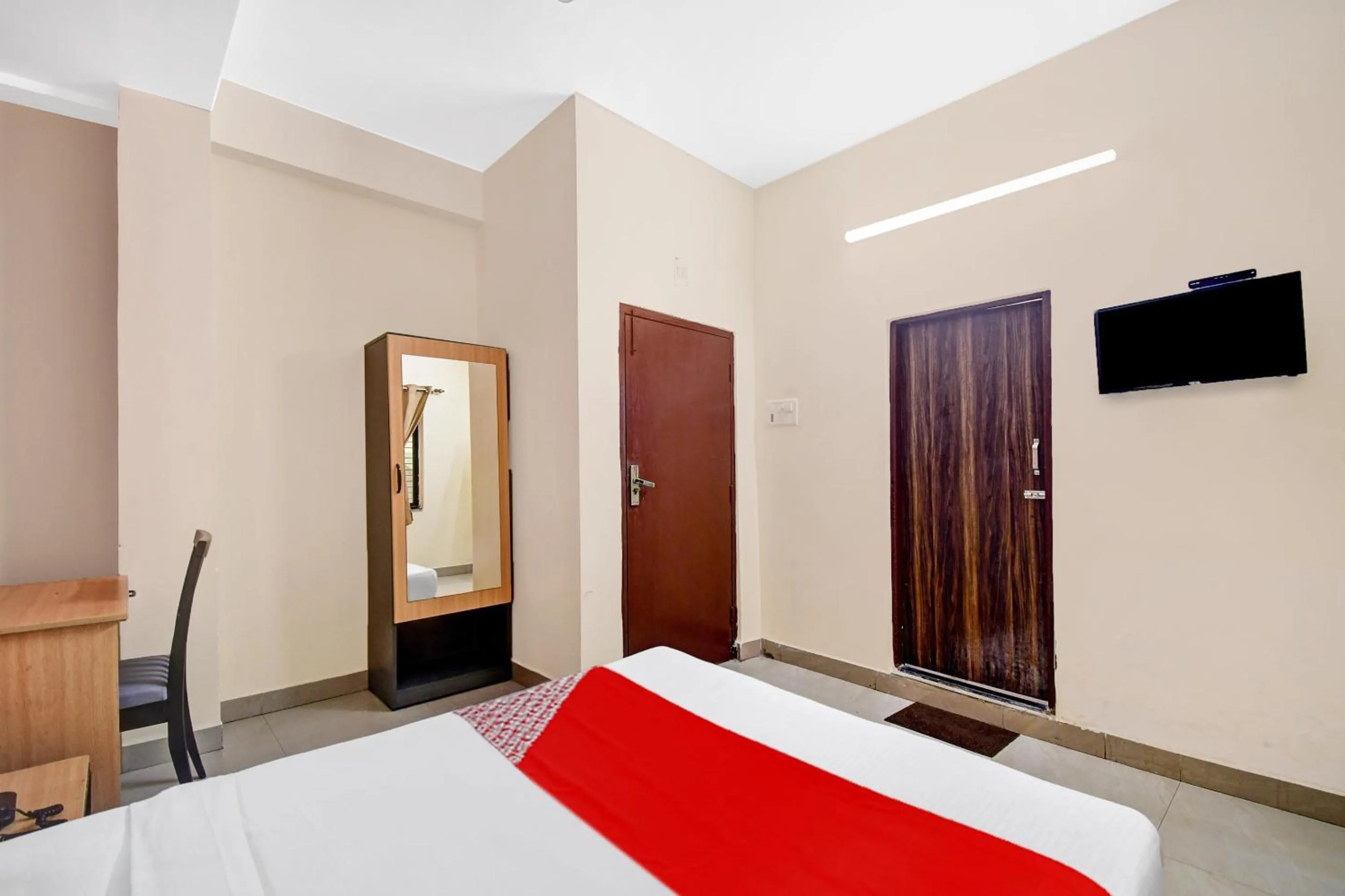 Bedroom, Bed in Hotel O Grand Lazeez Dumurjala outdoor Stadium