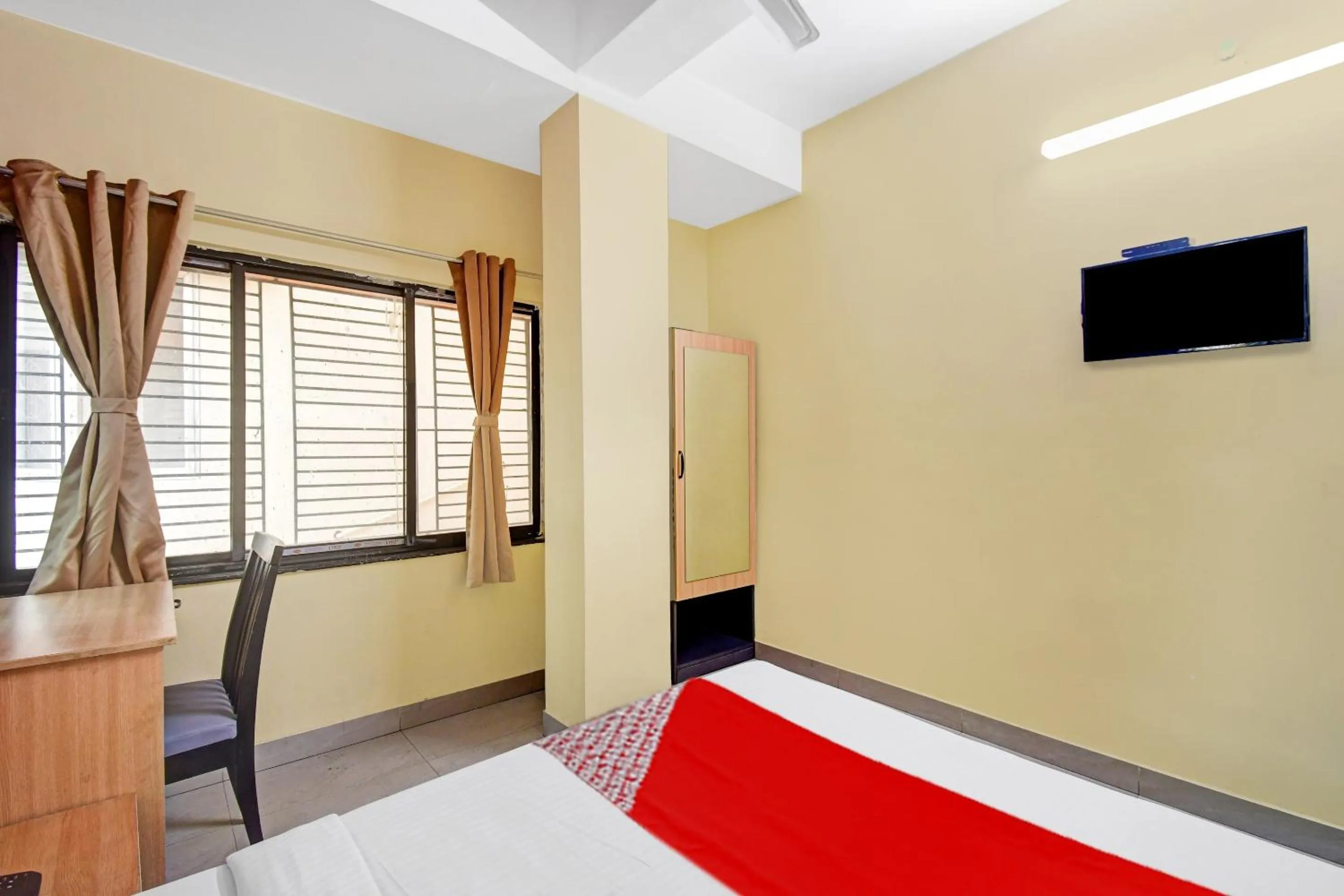 Bedroom, Bed in Hotel O Grand Lazeez Dumurjala outdoor Stadium