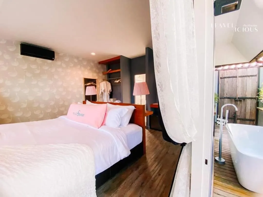 Bed in Mrs. Swan Hotel