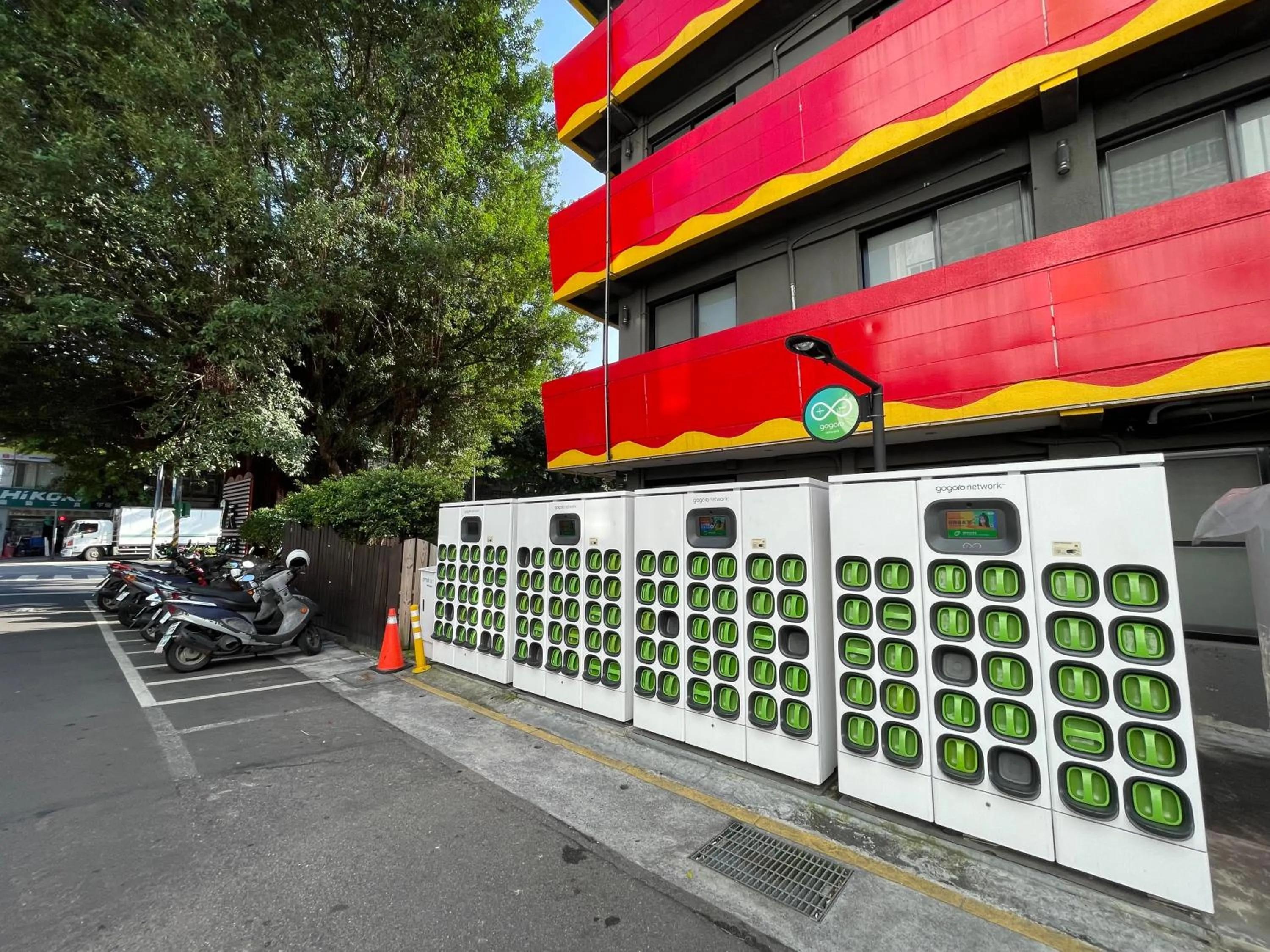 Property building in Taiwan Seven Days Boutique Hotel