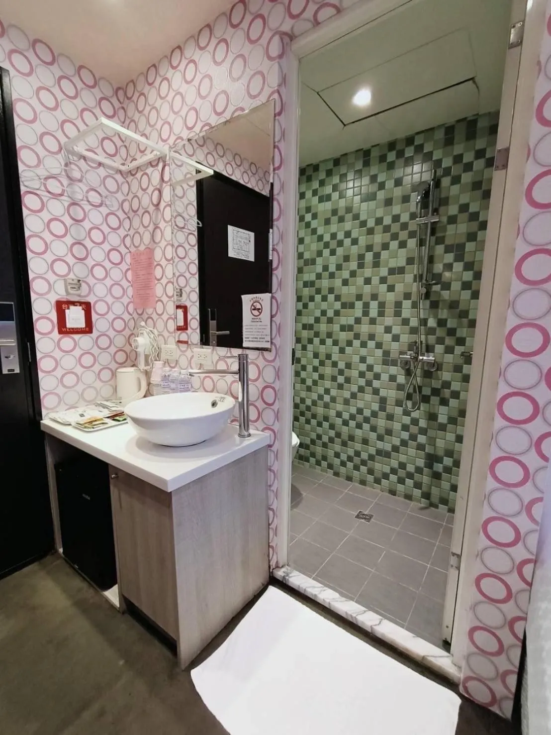 Bathroom in Taiwan Seven Days Boutique Hotel