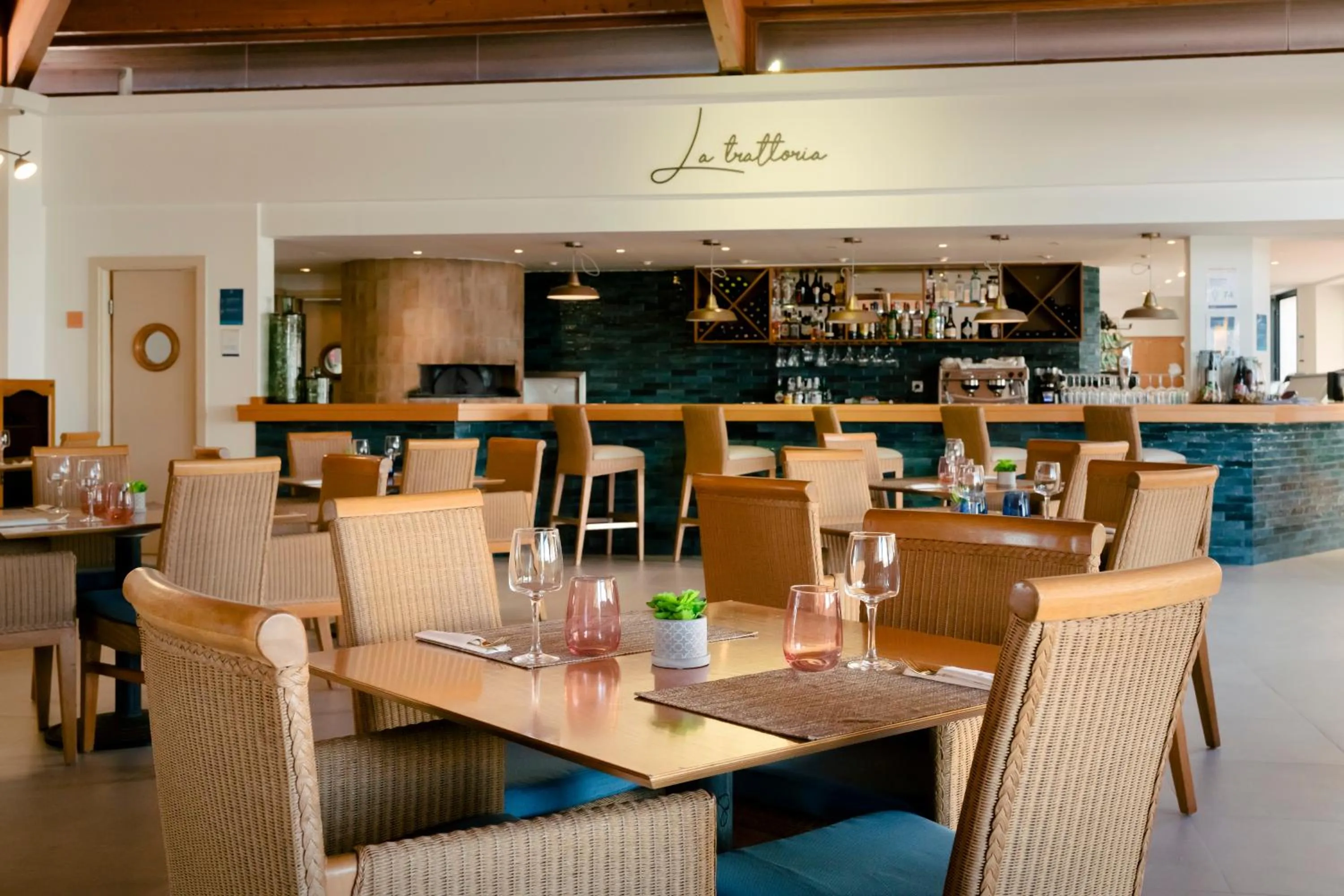 Restaurant/places to eat in AluaSun Mediterráneo