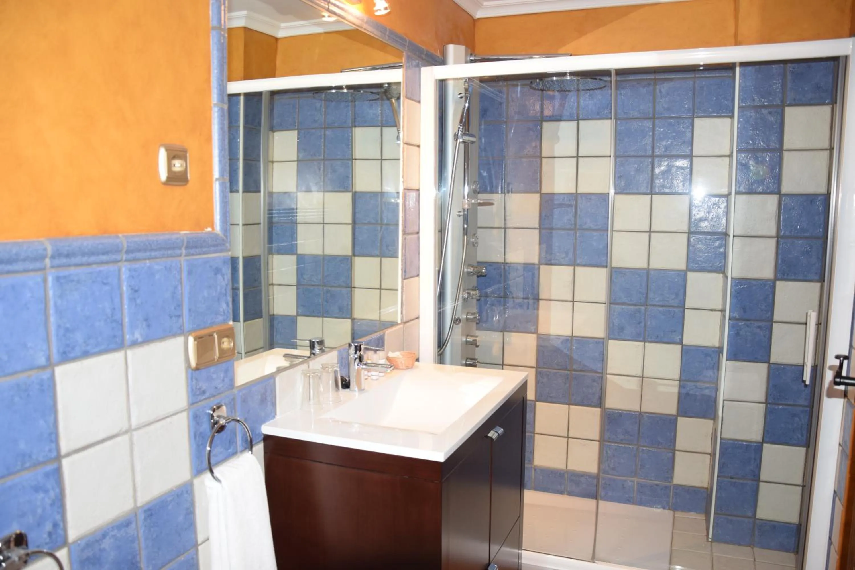 Shower in Hospedium Palacio del Gobernador