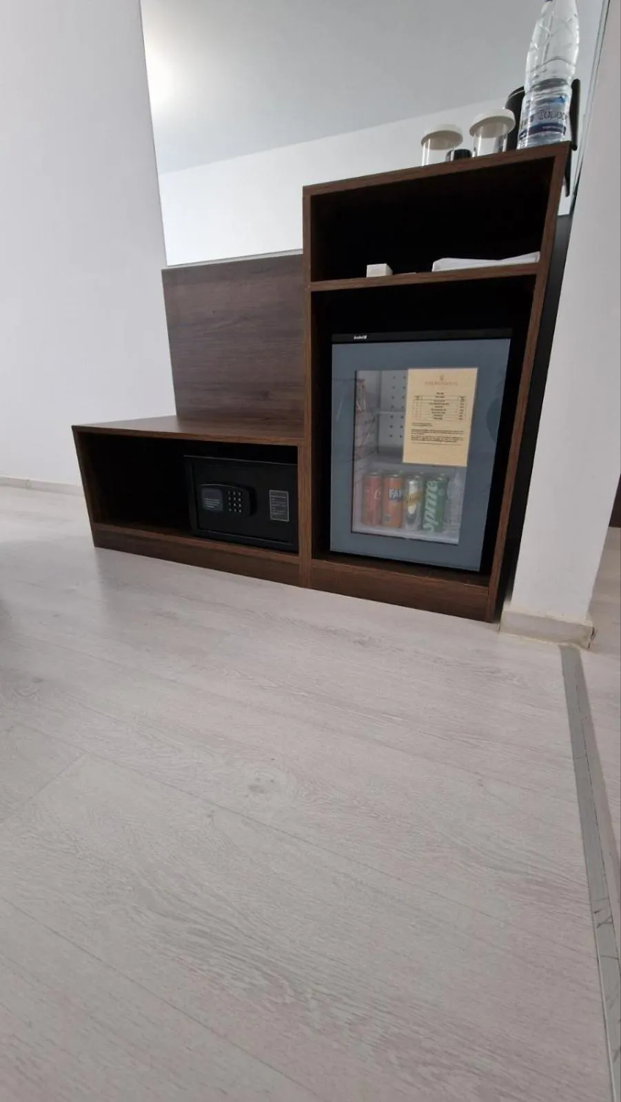 minibar in International Atene hotel