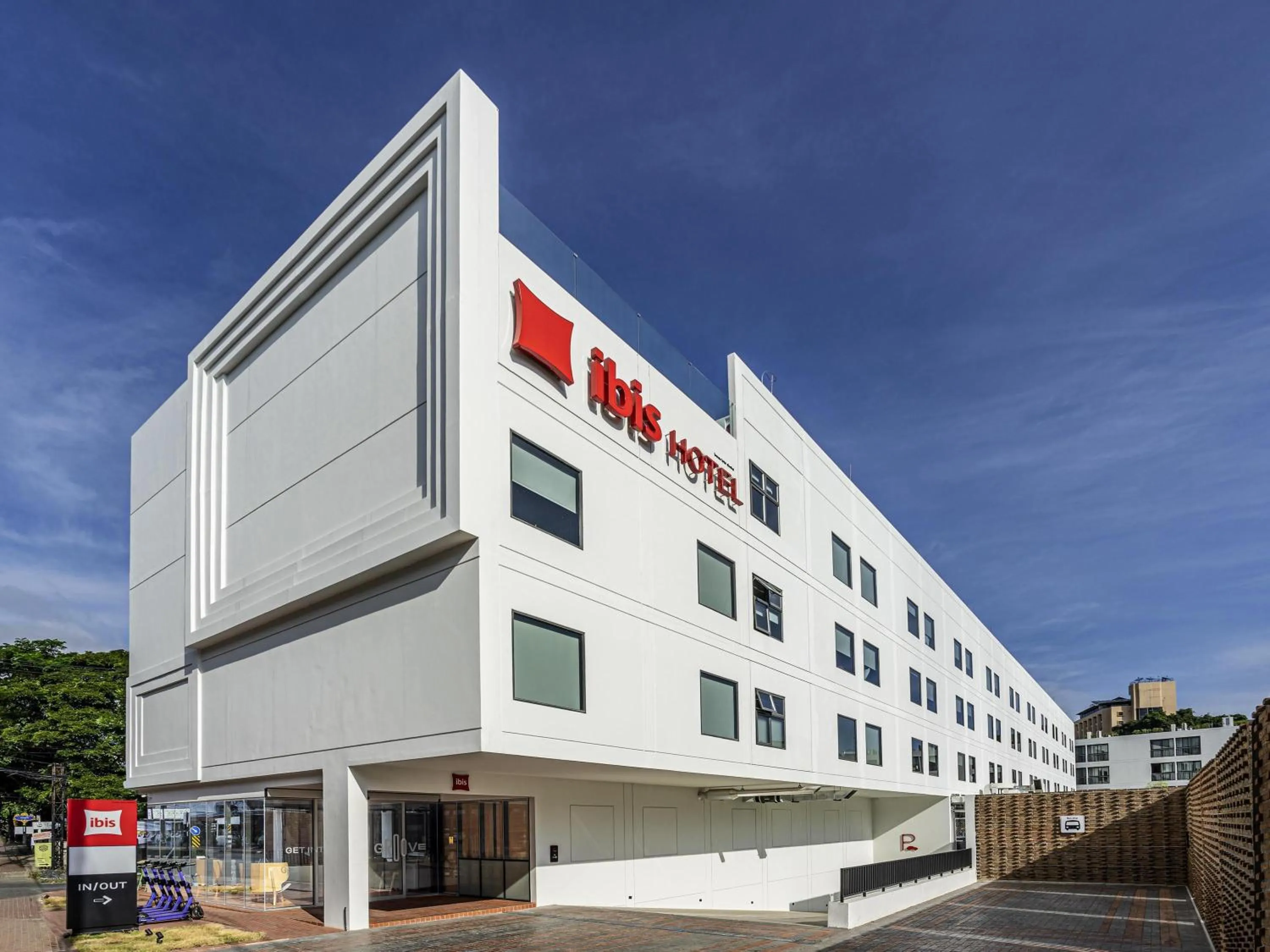 Property building in ibis Chiang Mai Nimman Journeyhub