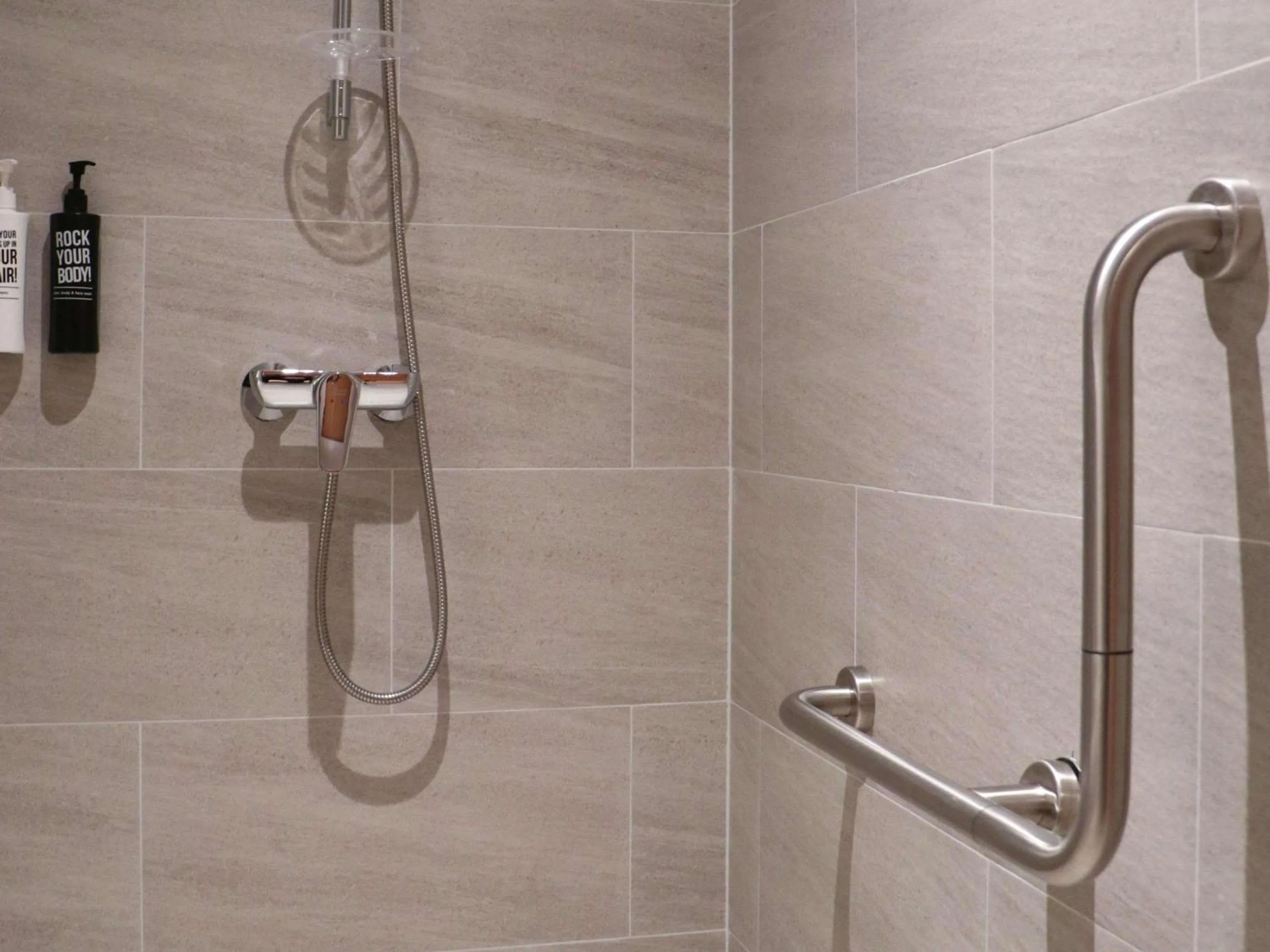 Bedroom in ibis Chiang Mai Nimman Journeyhub