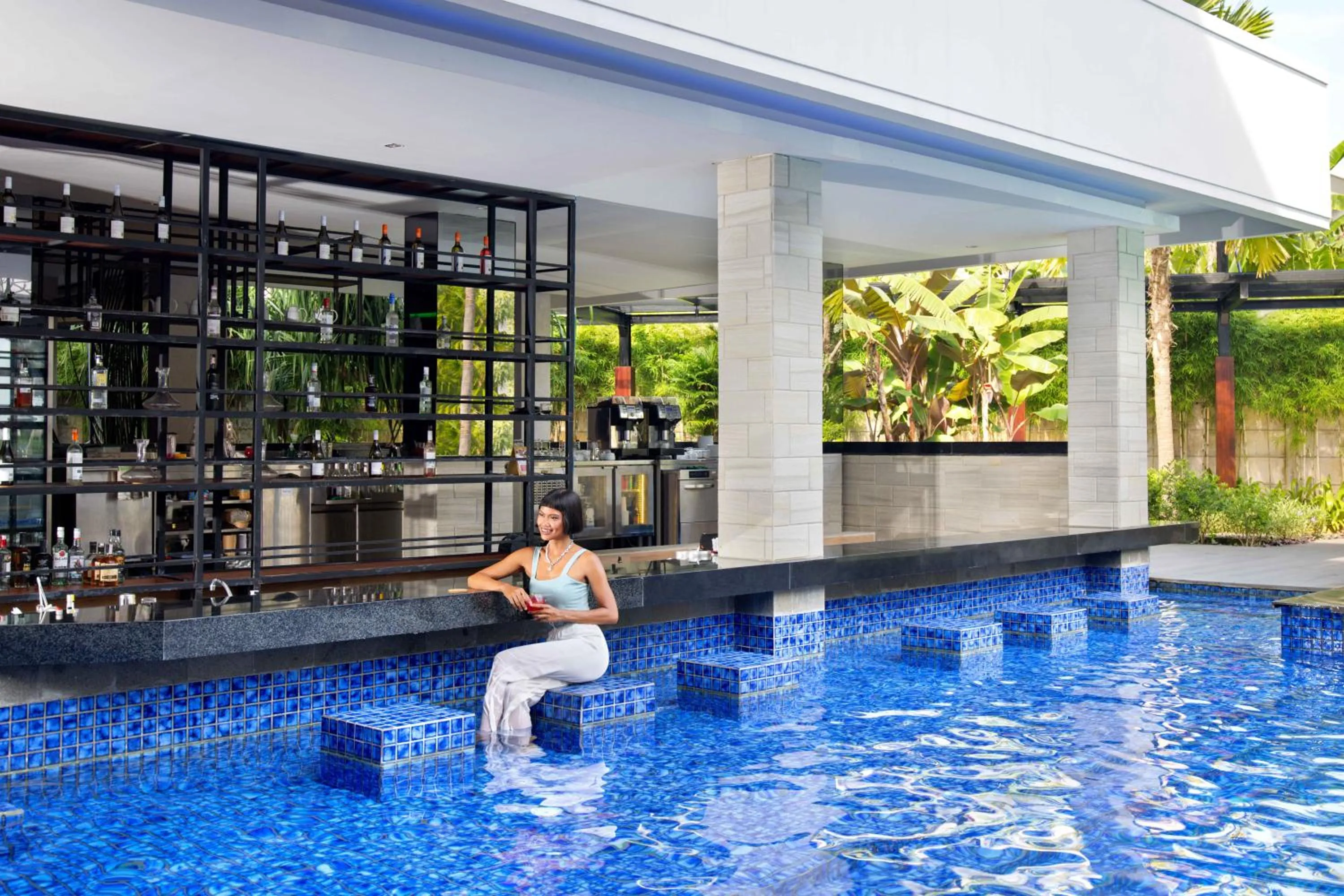 Lounge or bar in Grand Mercure Bali Seminyak