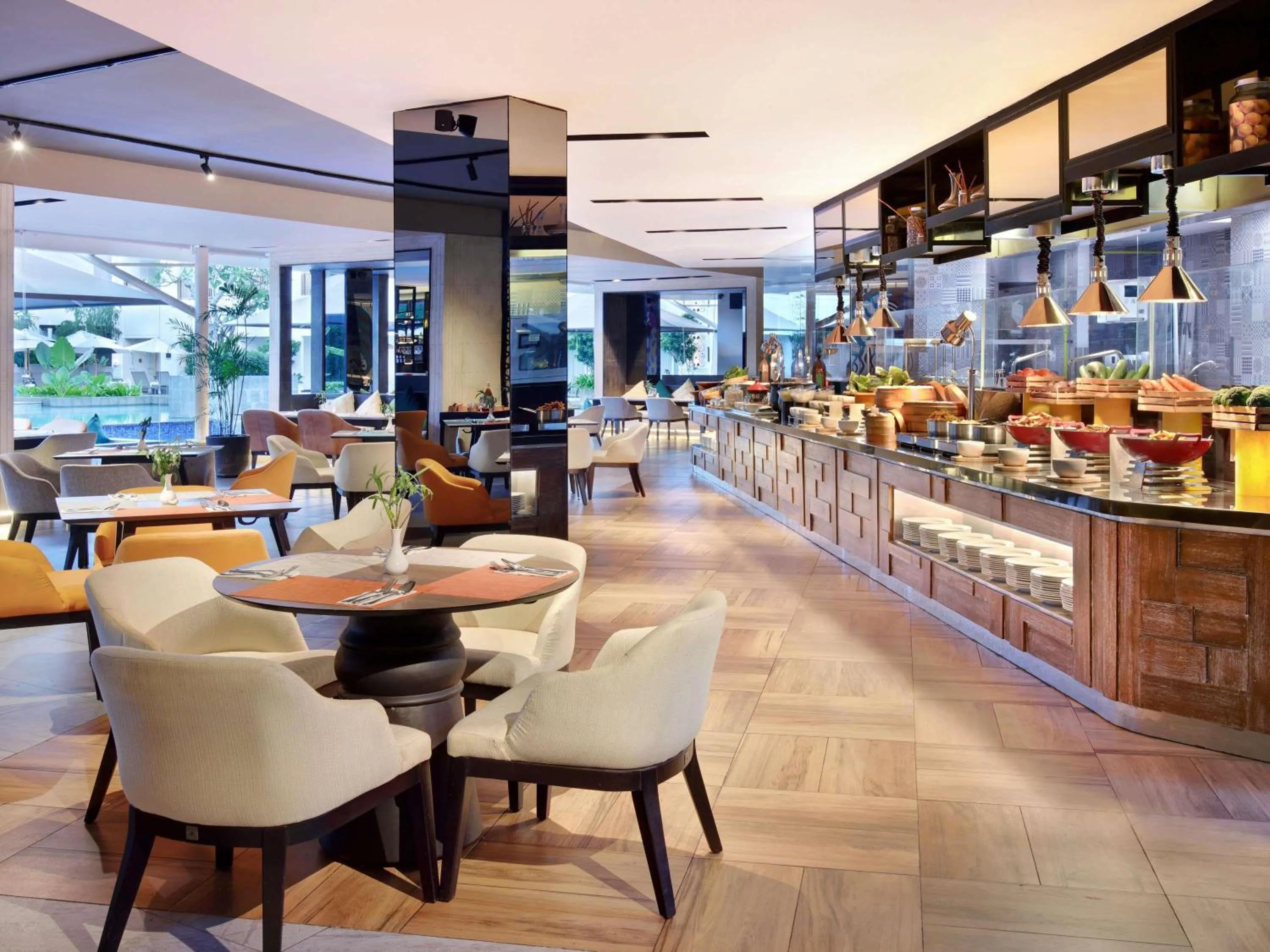 Restaurant/places to eat in Grand Mercure Bali Seminyak