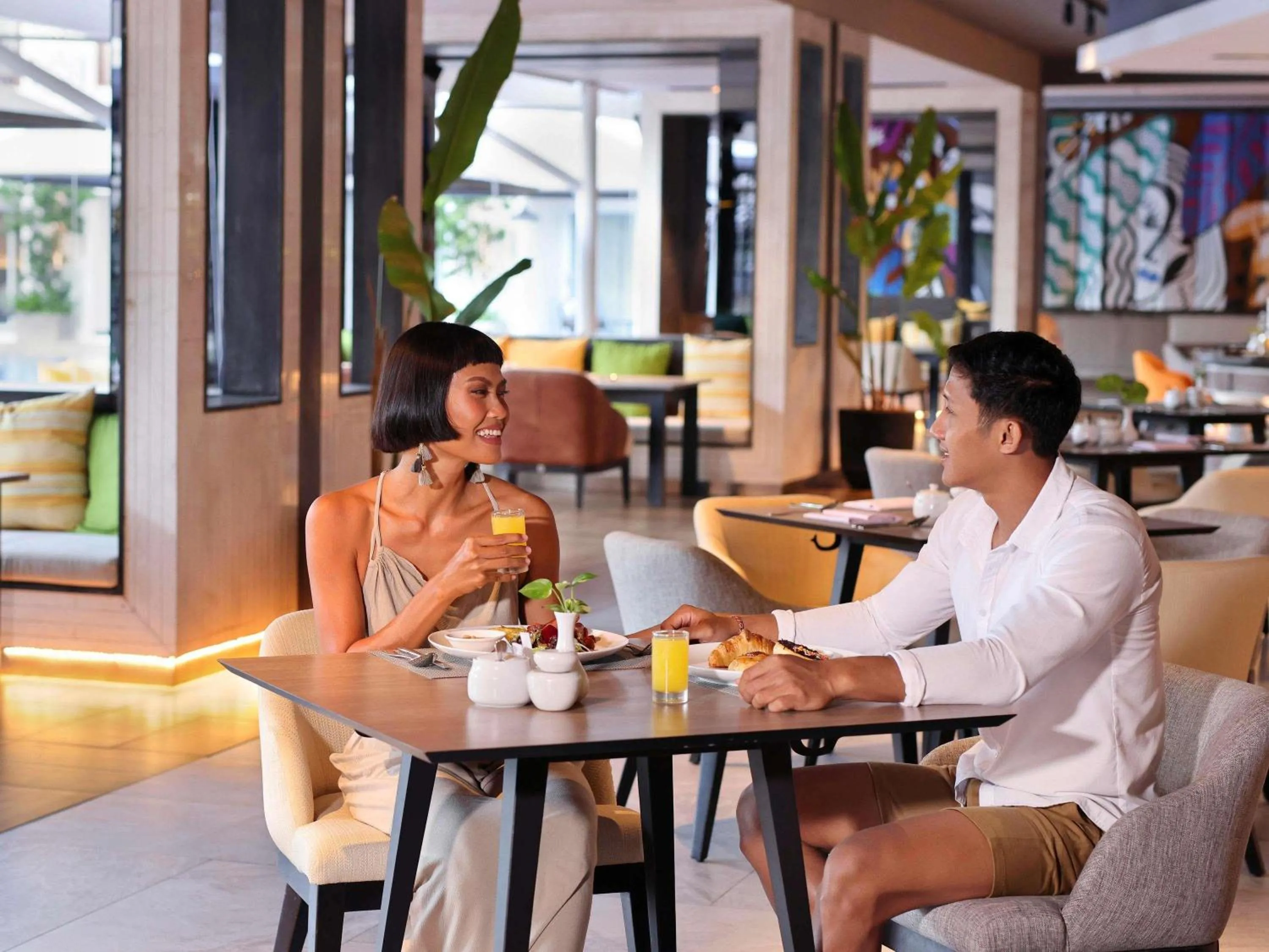 Restaurant/places to eat in Grand Mercure Bali Seminyak
