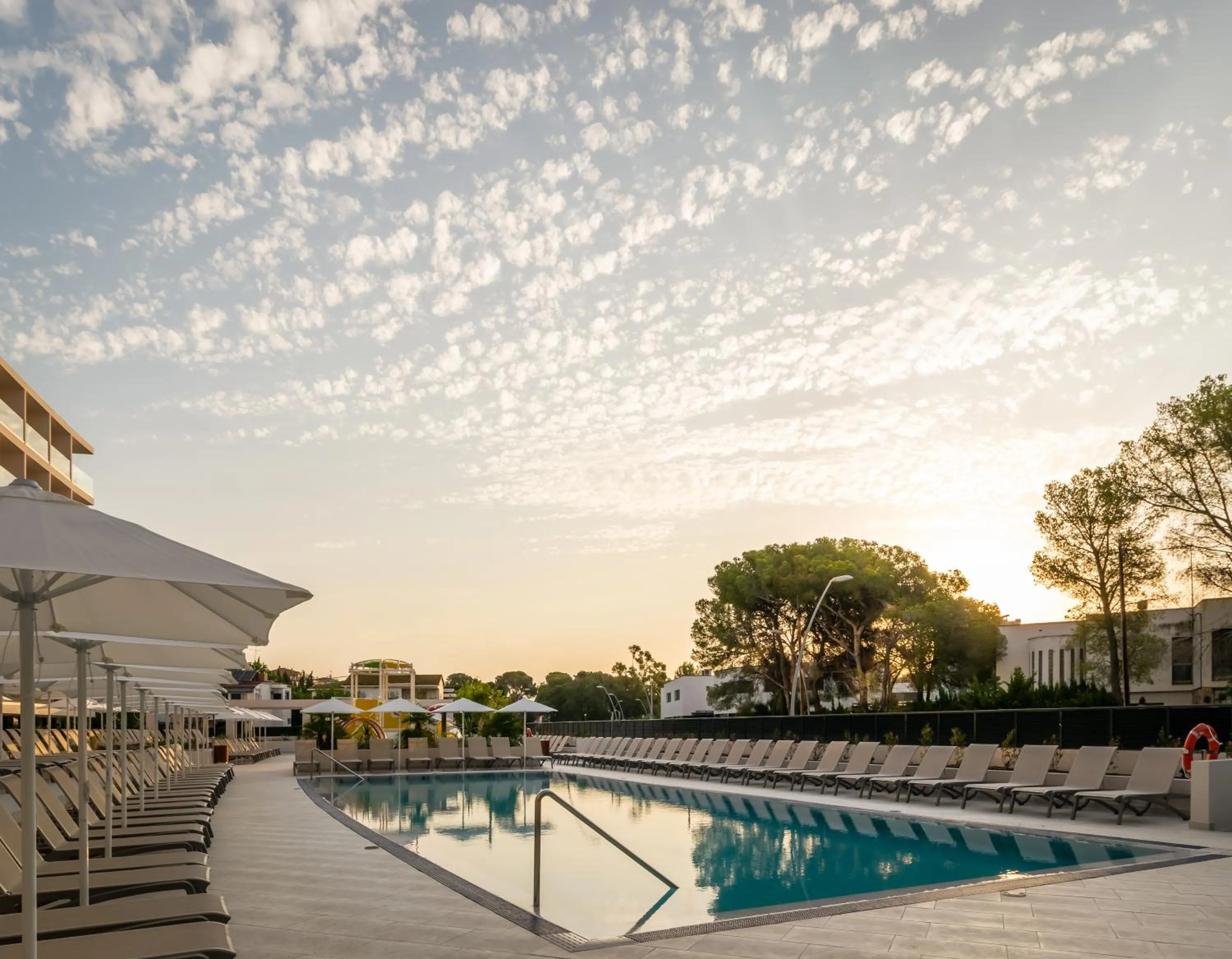 Swimming pool in Estival Maramar