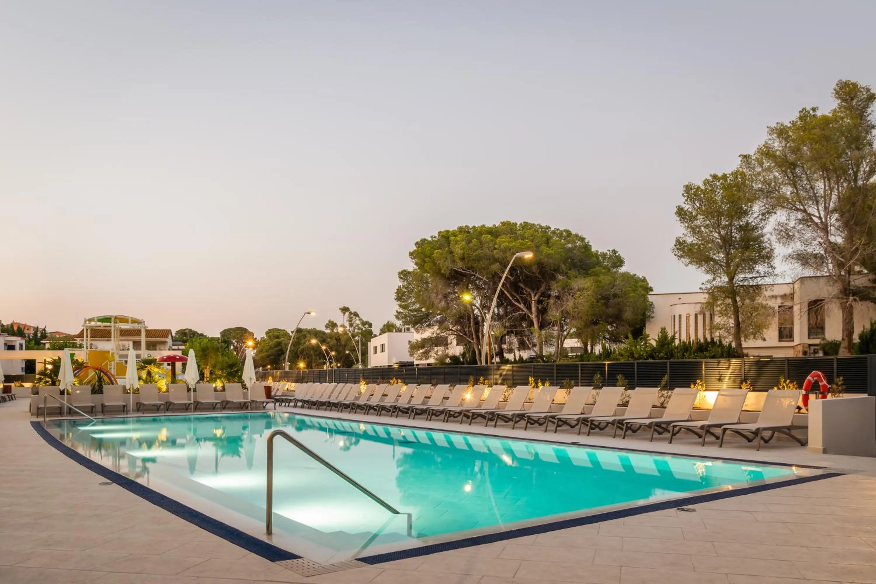 Swimming pool in Estival Maramar
