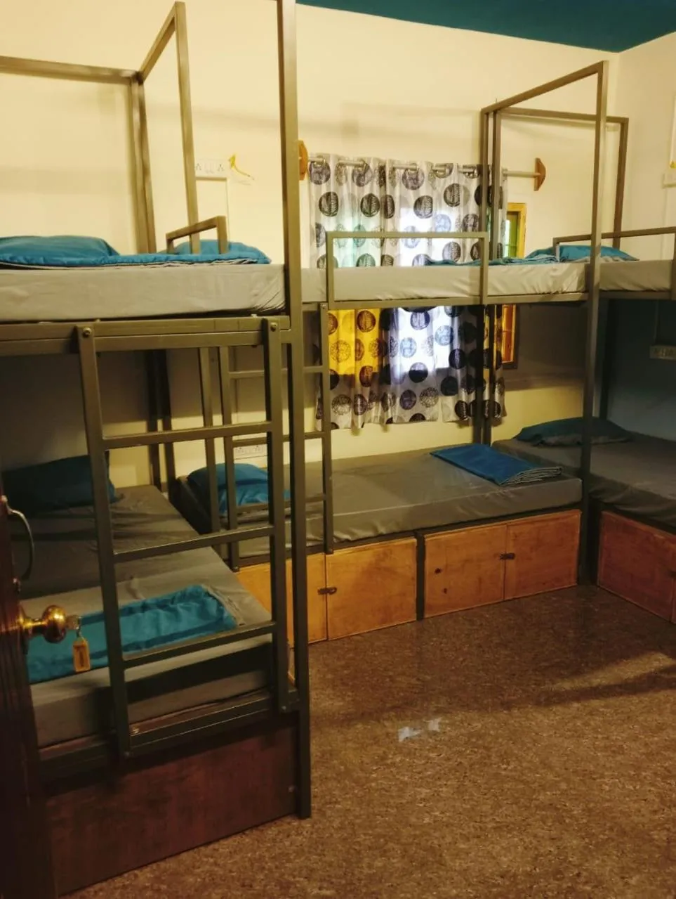 Bed in Unearth Hostel (Pondicherry)