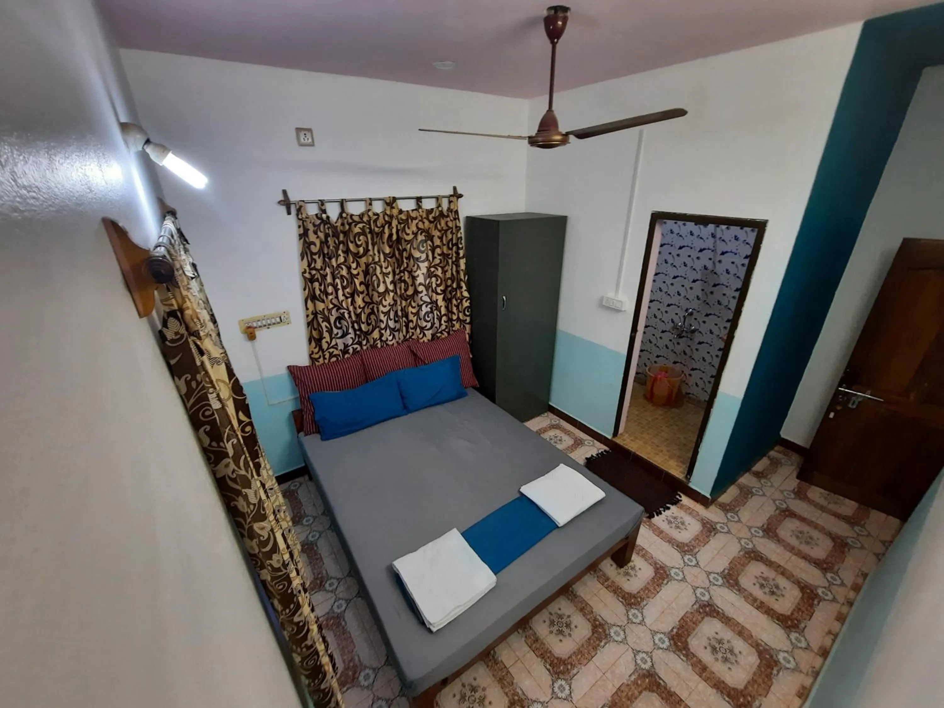 Bed in Unearth Hostel (Pondicherry)