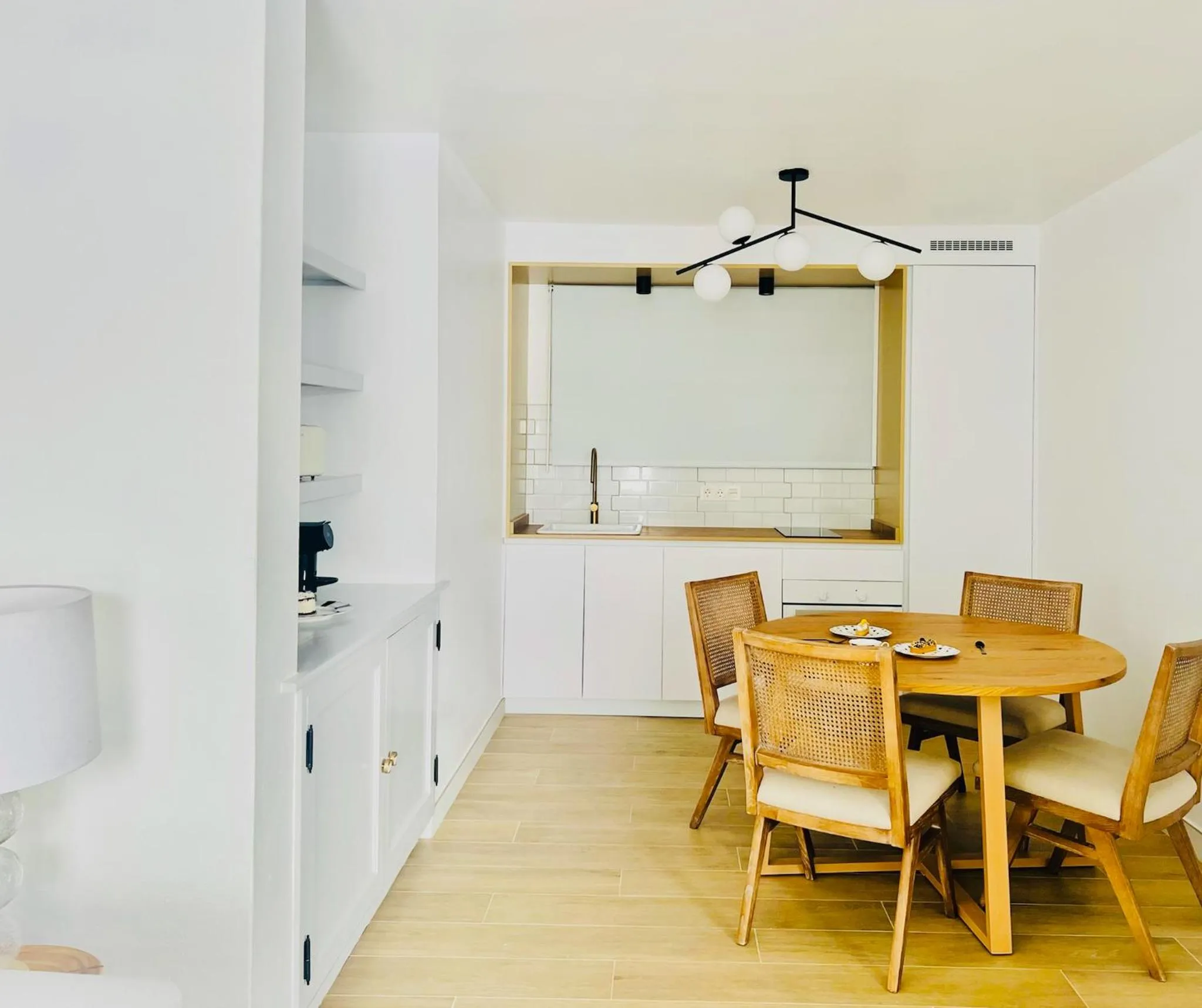 Kitchen or kitchenette in CIH Apartments