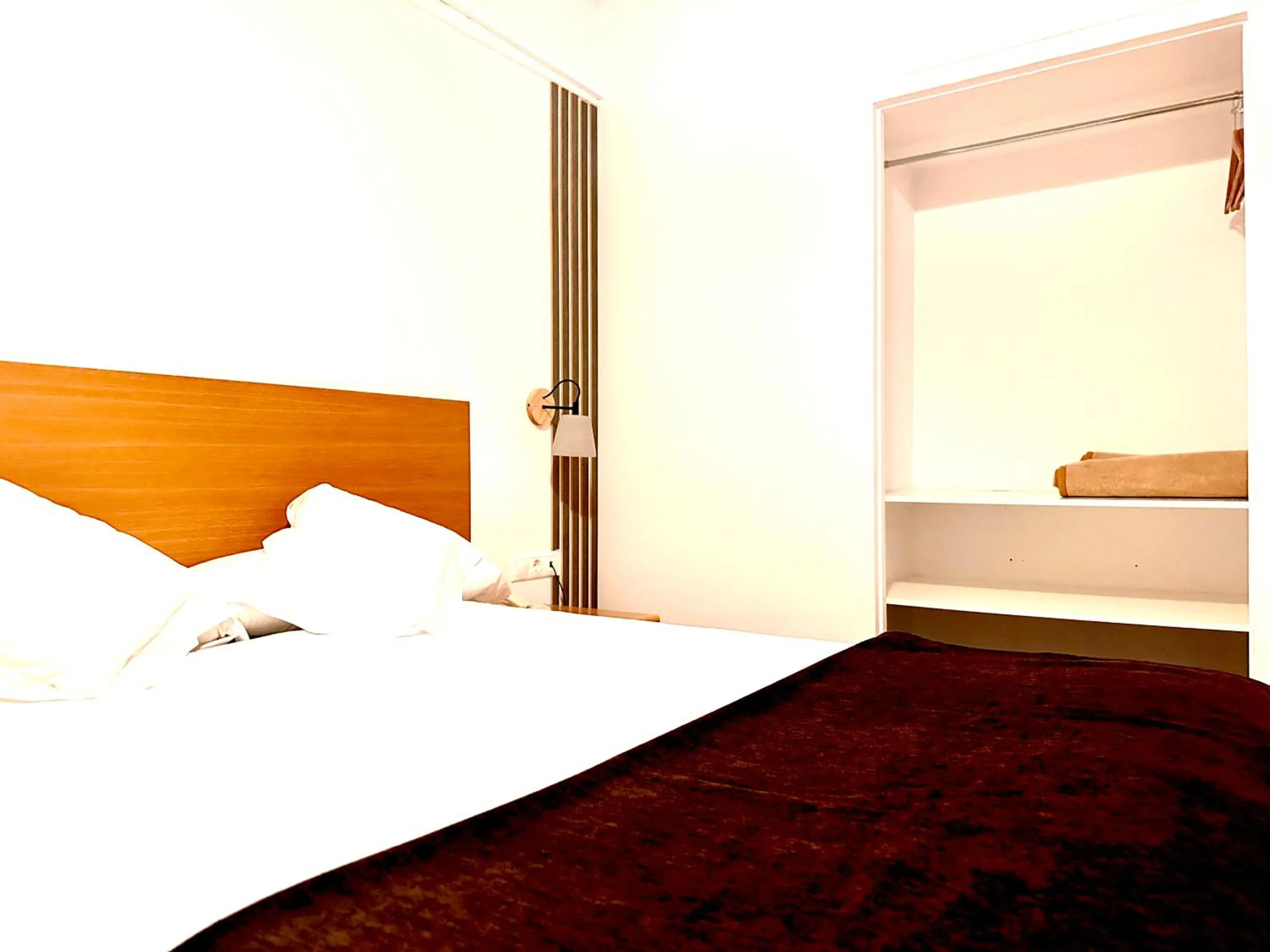 Bedroom, Bed in Arriadh