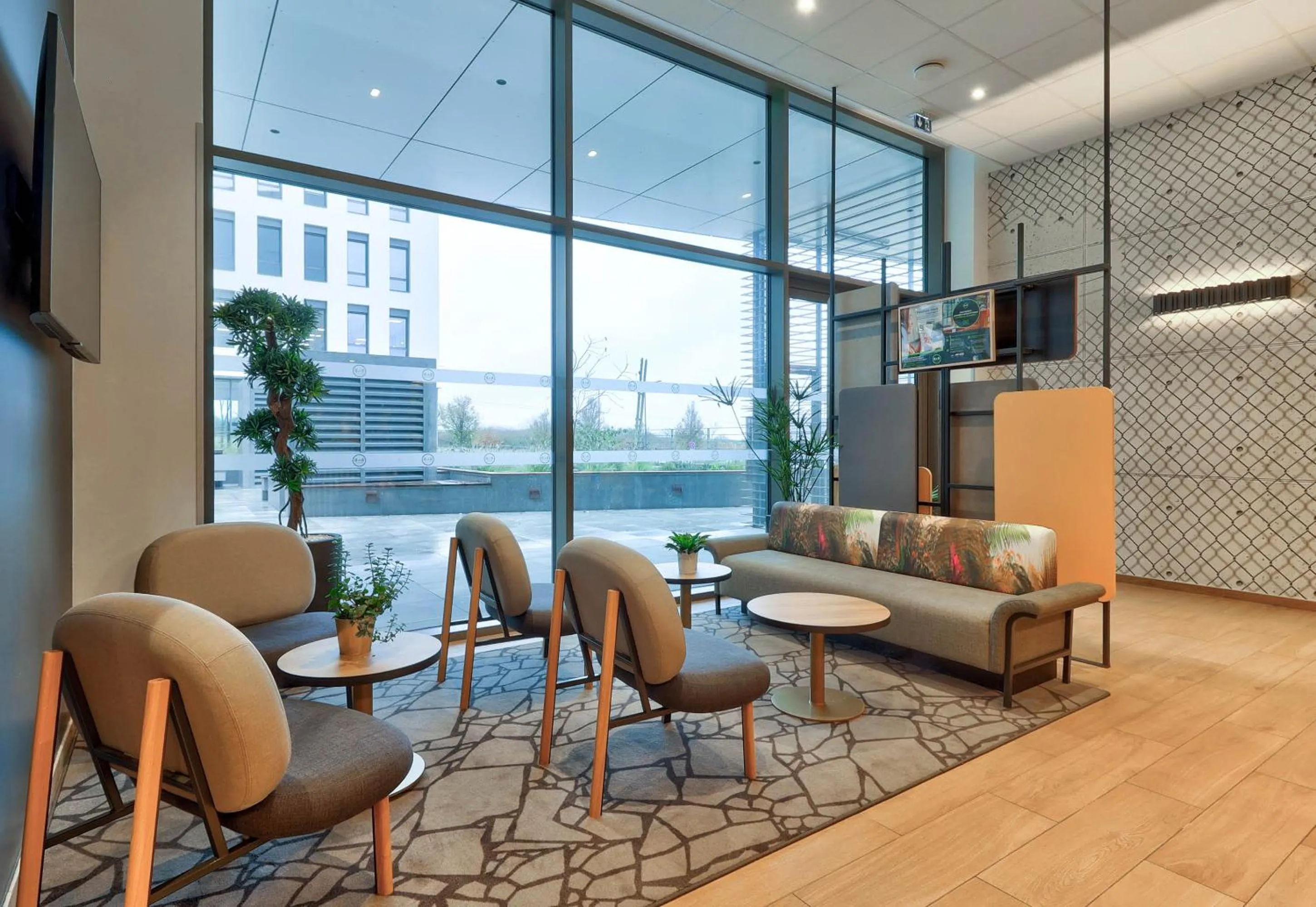 Seating area in B&B HOTEL Dijon Valmy Toison d'or